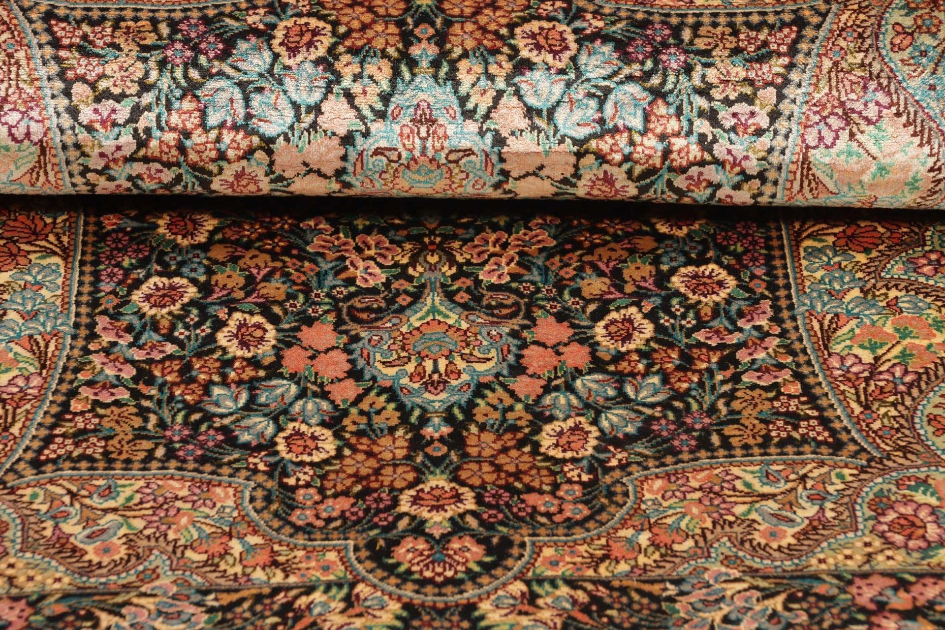 Ghom Perserteppich 61 × 90 cm aus Seide, handgeknüpft