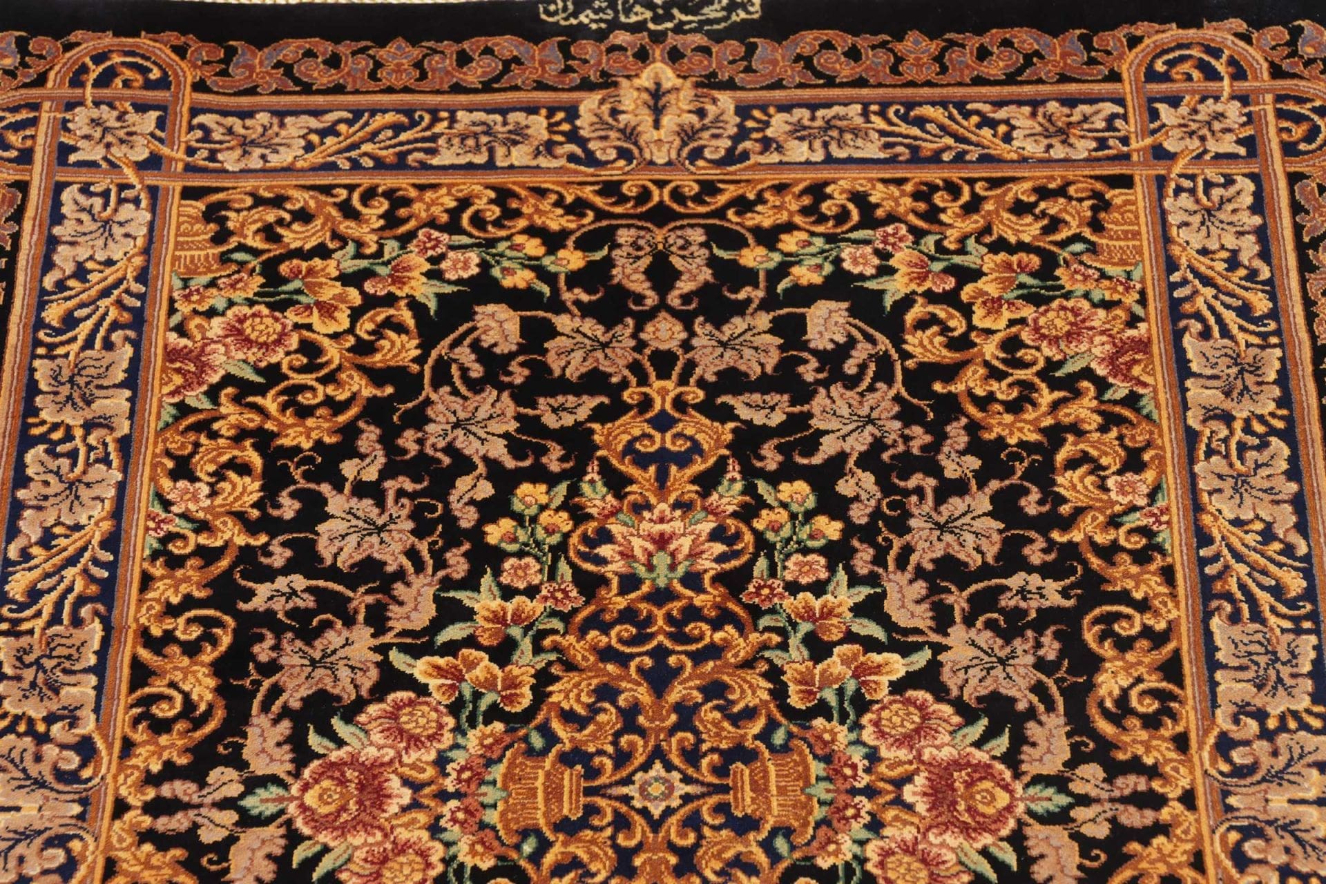 Ghom Perserteppich 63 × 90 cm aus Seide, handgeknüpft