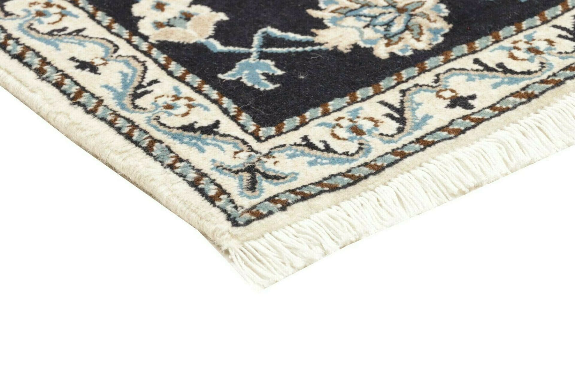 Nain Perserteppich aus Iran, 68 × 138 cm