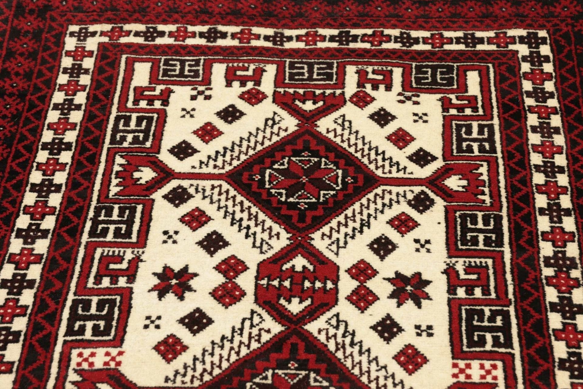 Perserteppich aus Iran, 98 × 197 cm
