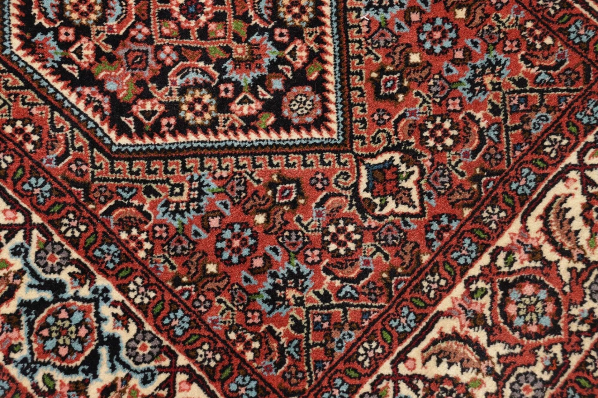 Perserteppich aus Iran, 69 × 260 cm
