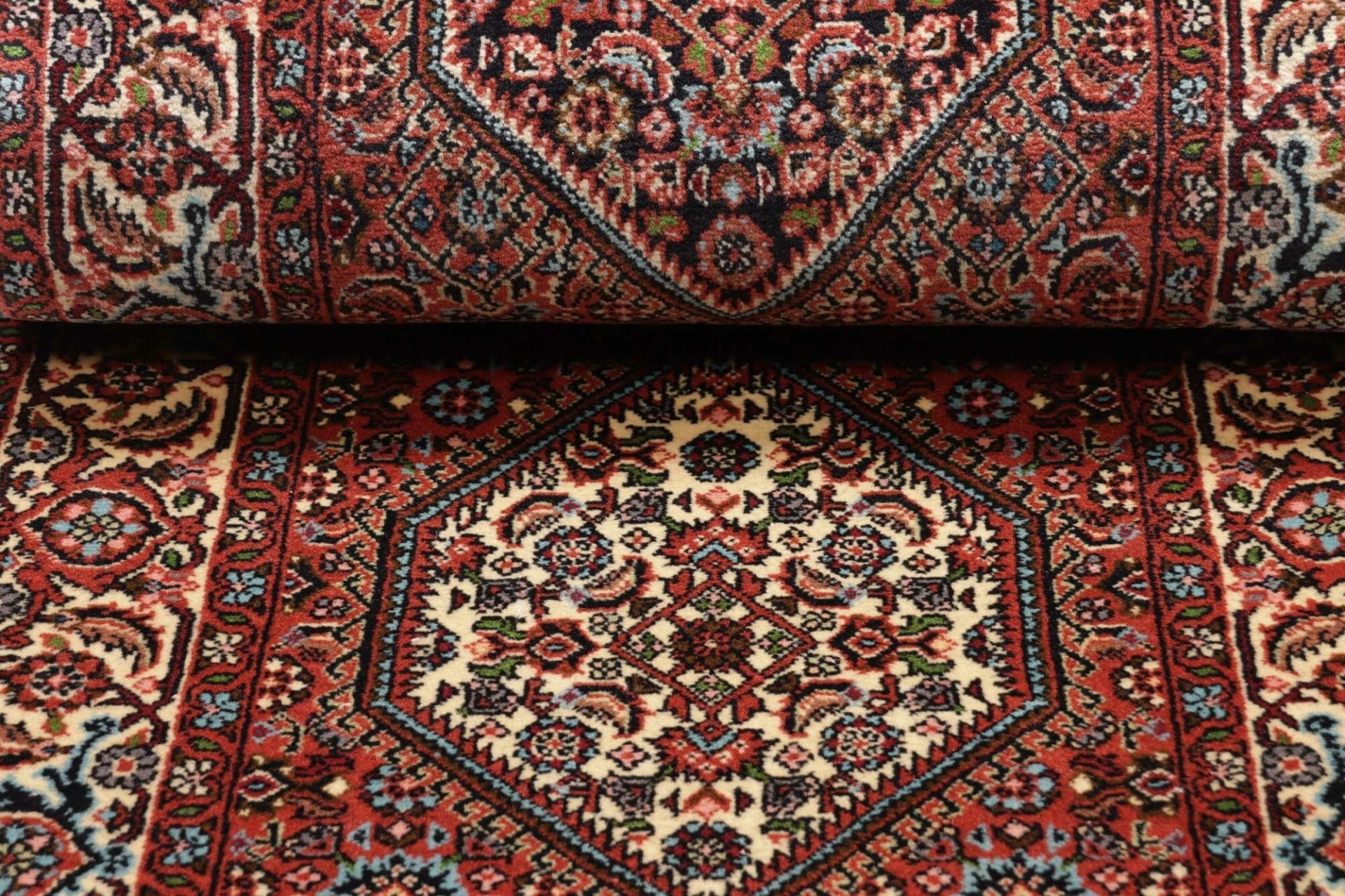 Perserteppich aus Iran, 69 × 260 cm