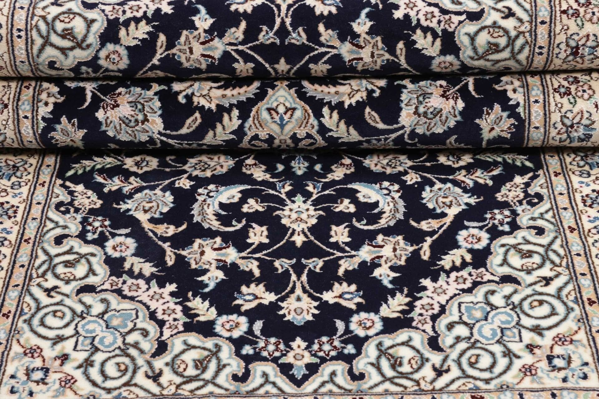Nain Perserteppich 80 × 209 cm aus Wolle, handgeknüpft