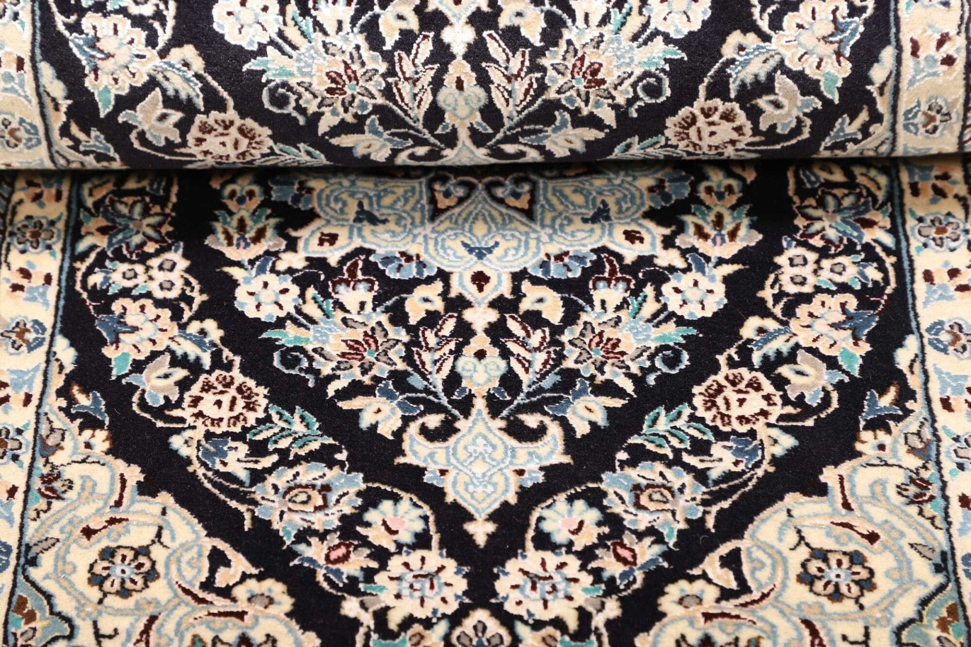 Nain Perserteppich aus Iran, 53 × 206 cm