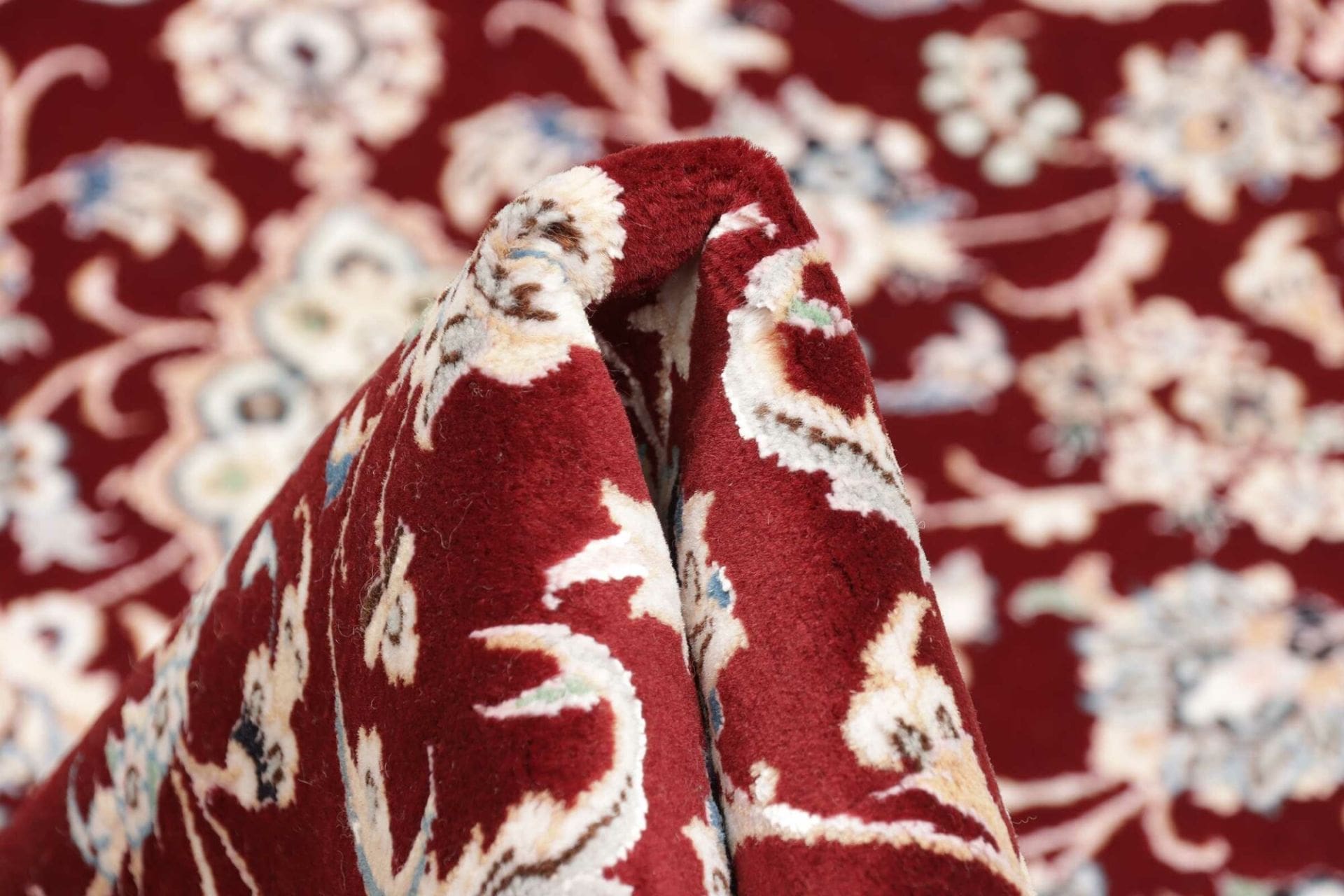 Nain Perserteppich aus Iran, 82 × 210 cm