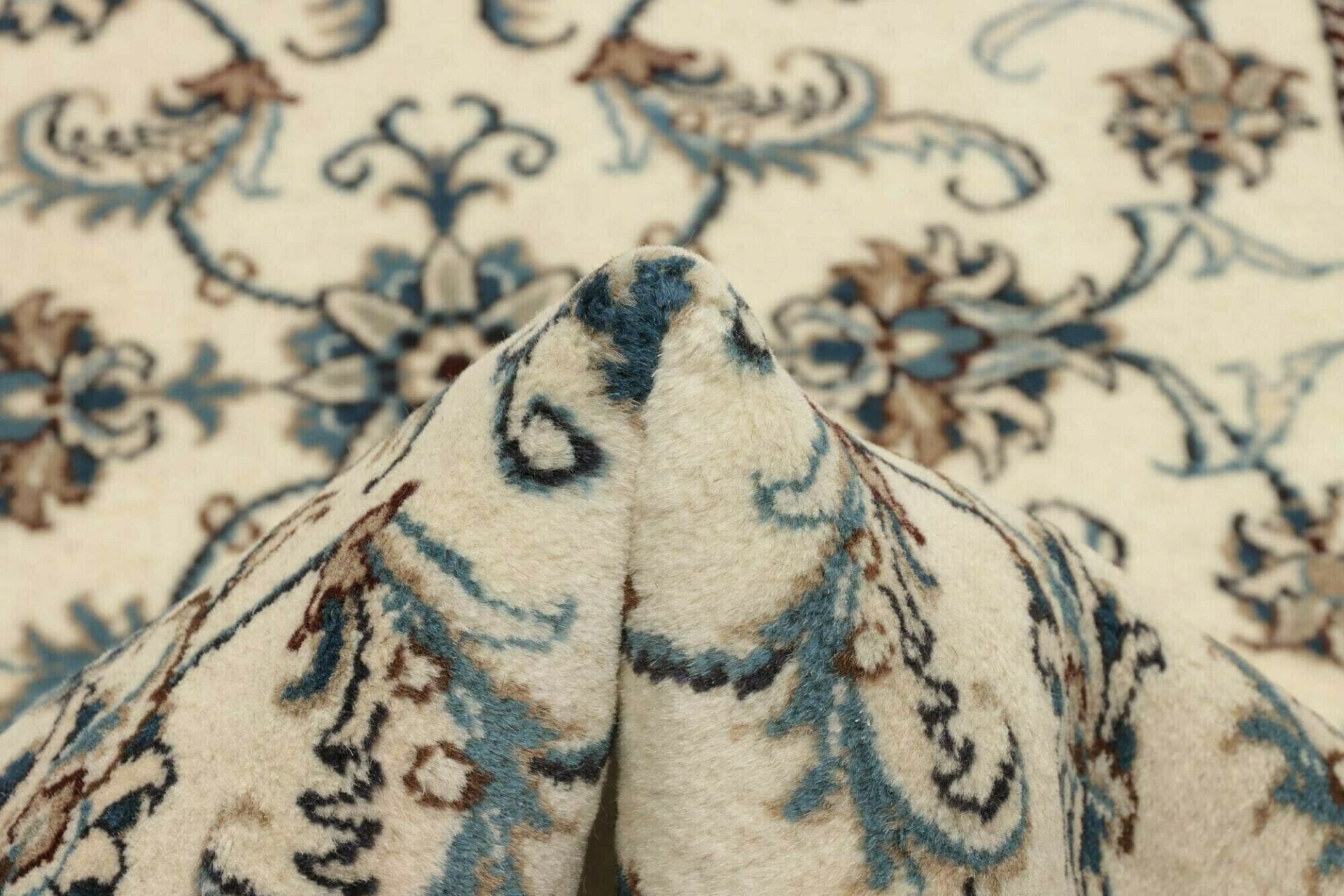 Nain Perserteppich aus Iran, 81 × 290 cm