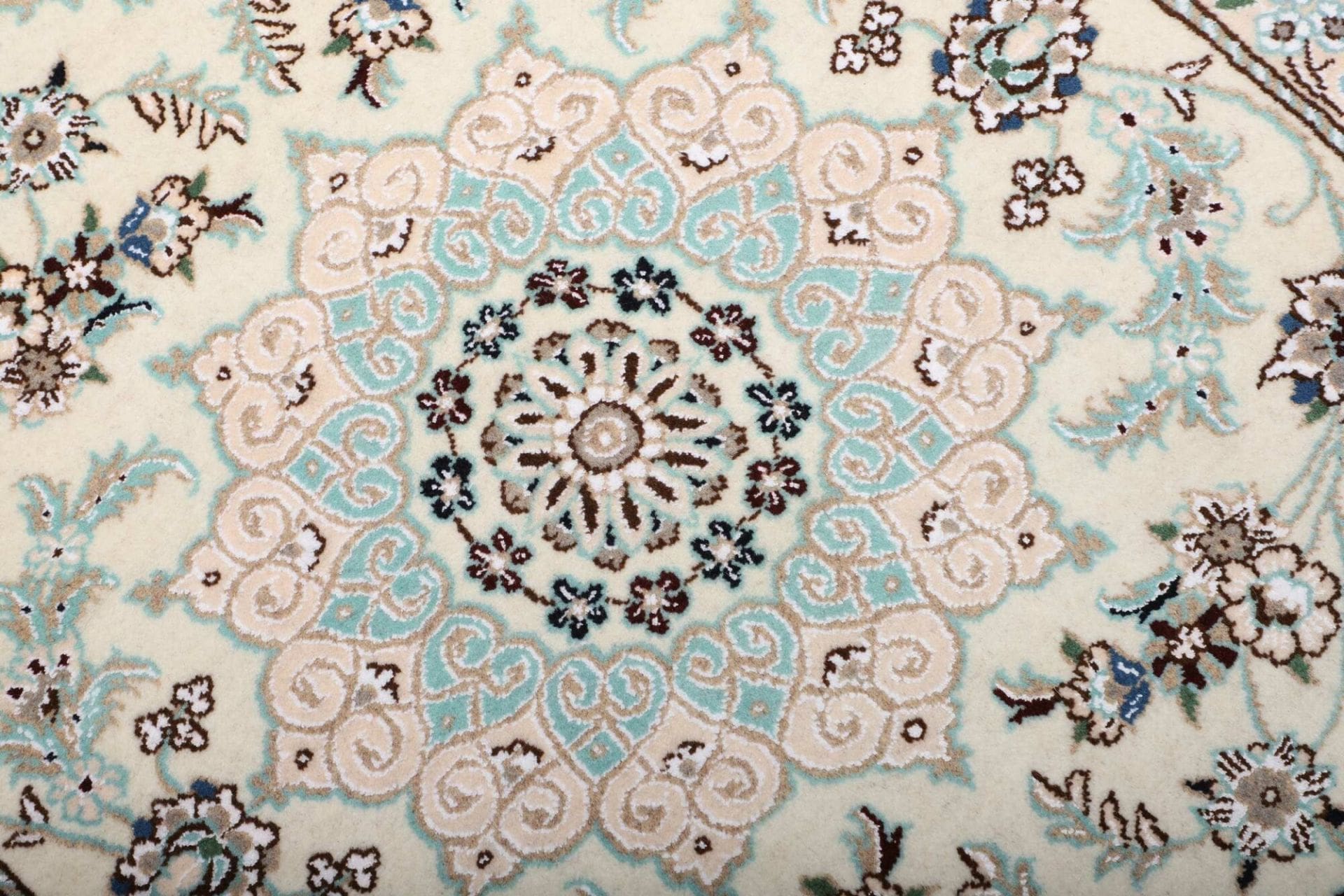 Nain Perserteppich aus Iran, 83 × 286 cm
