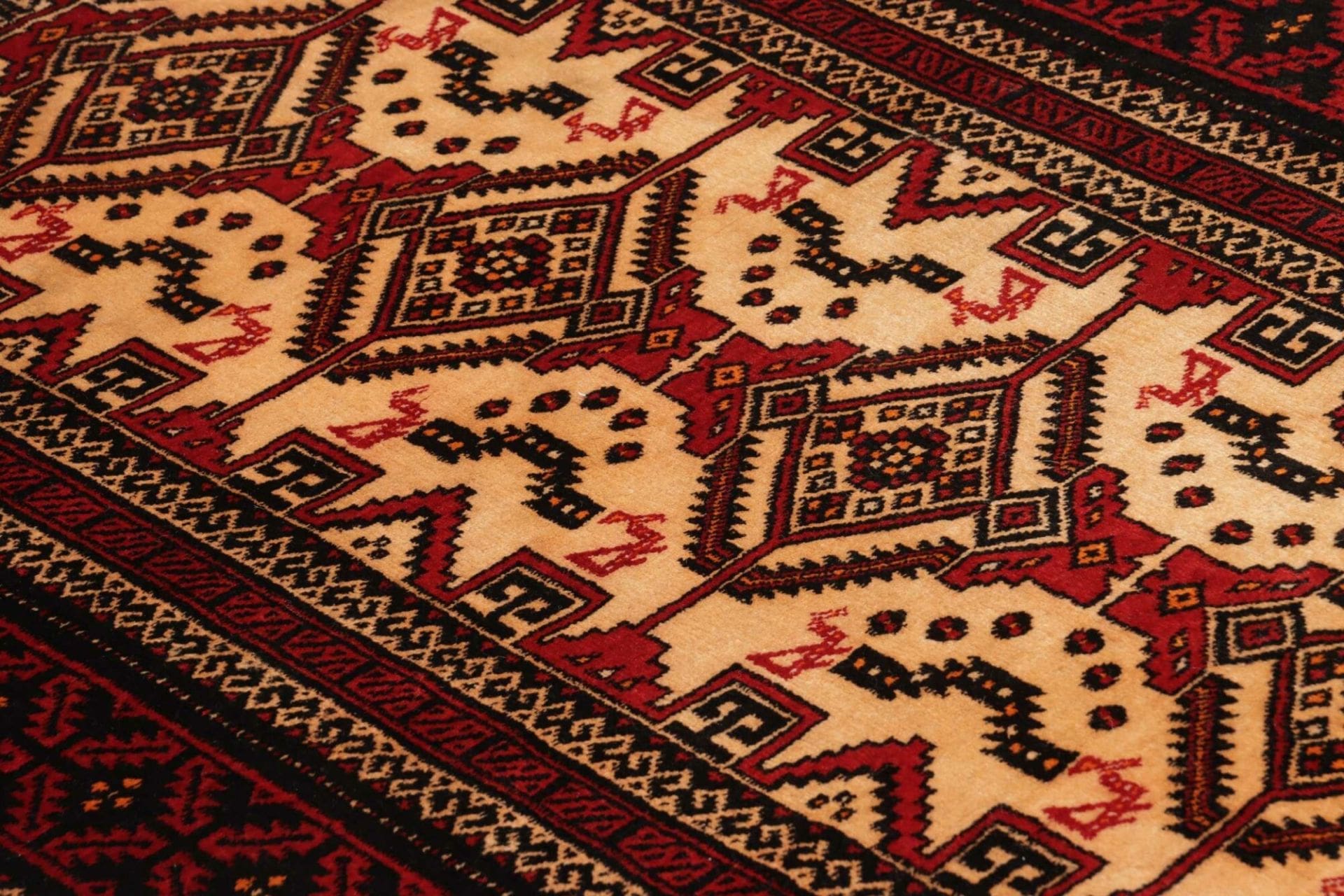 Handgeknüpfter Nain Perserteppich 103 × 208 cm