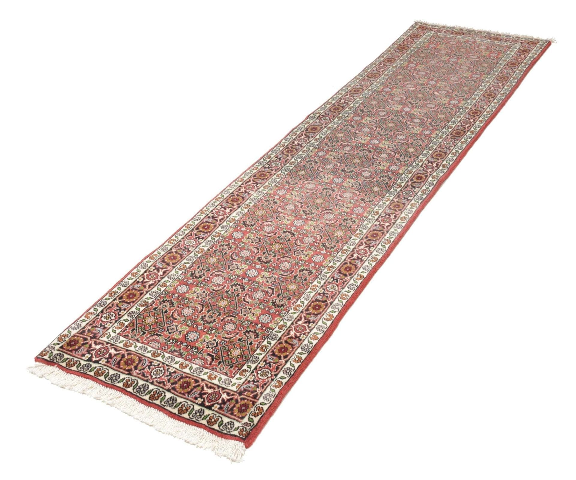 Perserteppich aus Iran, 67 × 245 cm