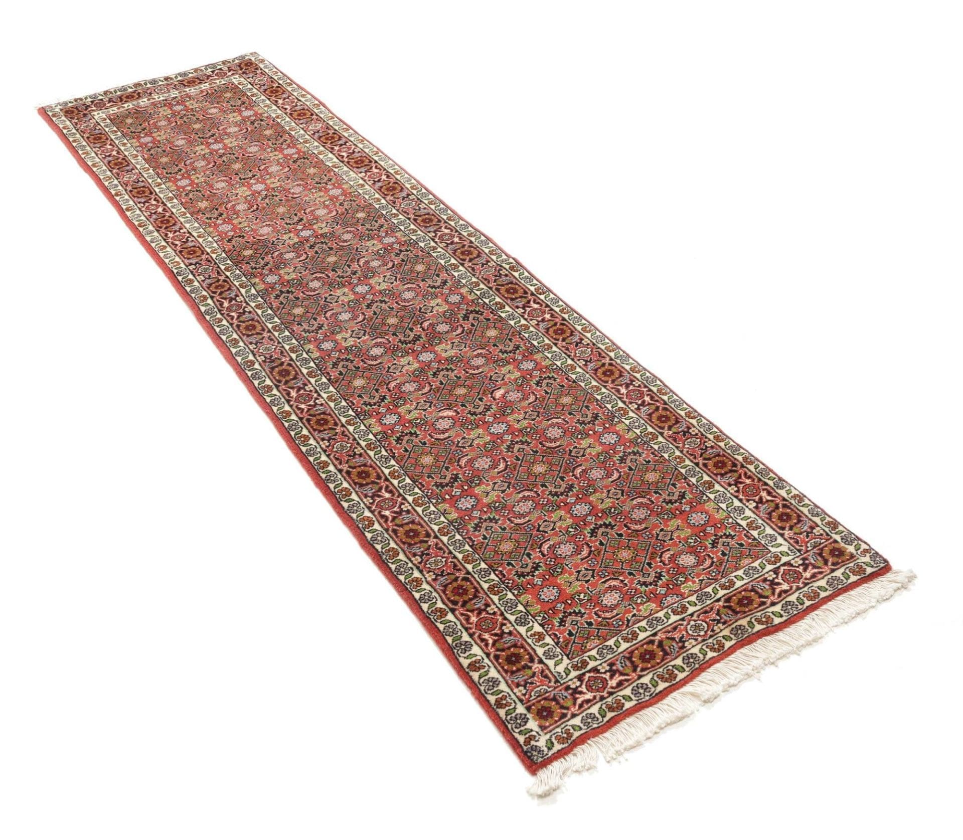 Perserteppich aus Iran, 67 × 245 cm