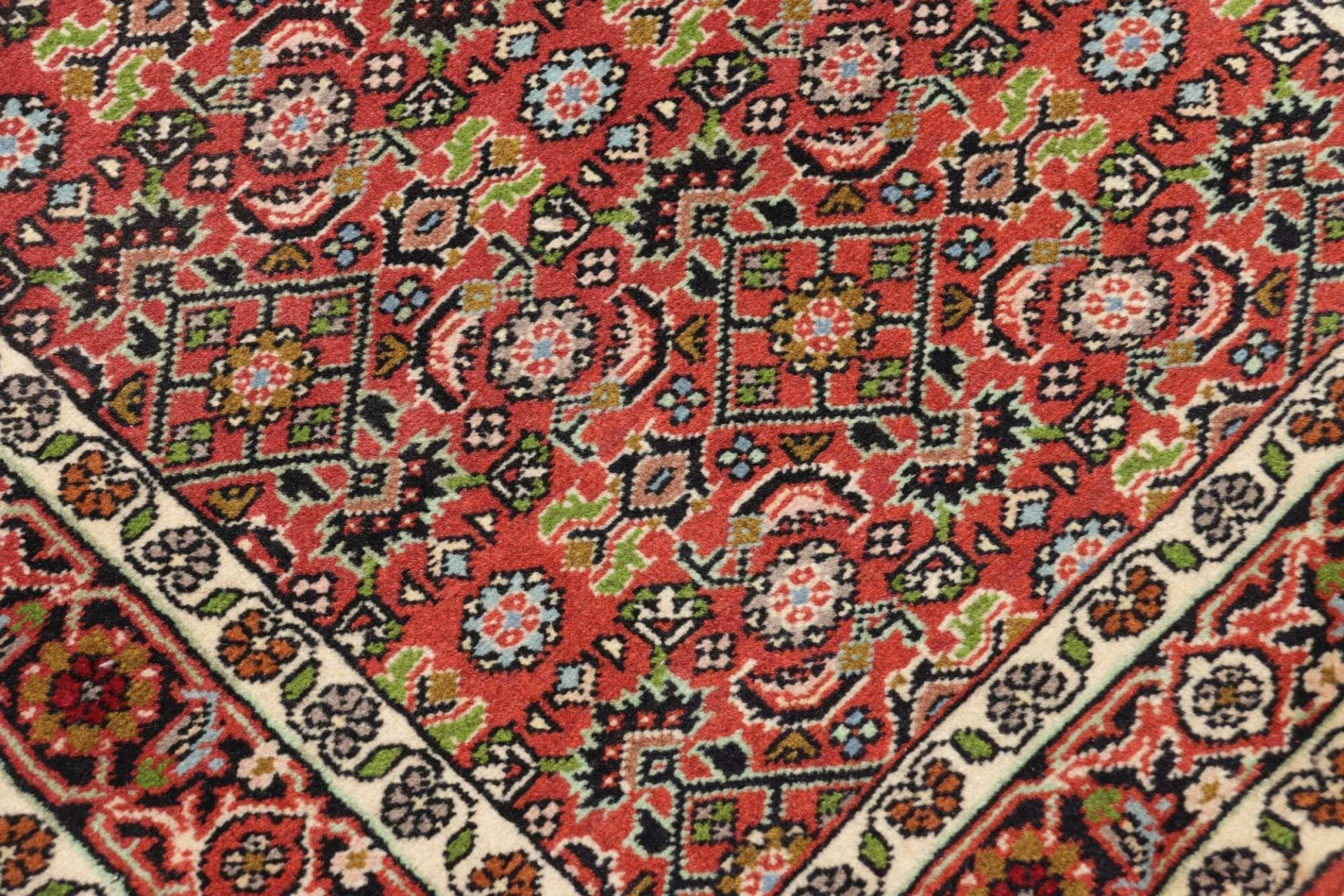 Perserteppich aus Iran, 67 × 245 cm