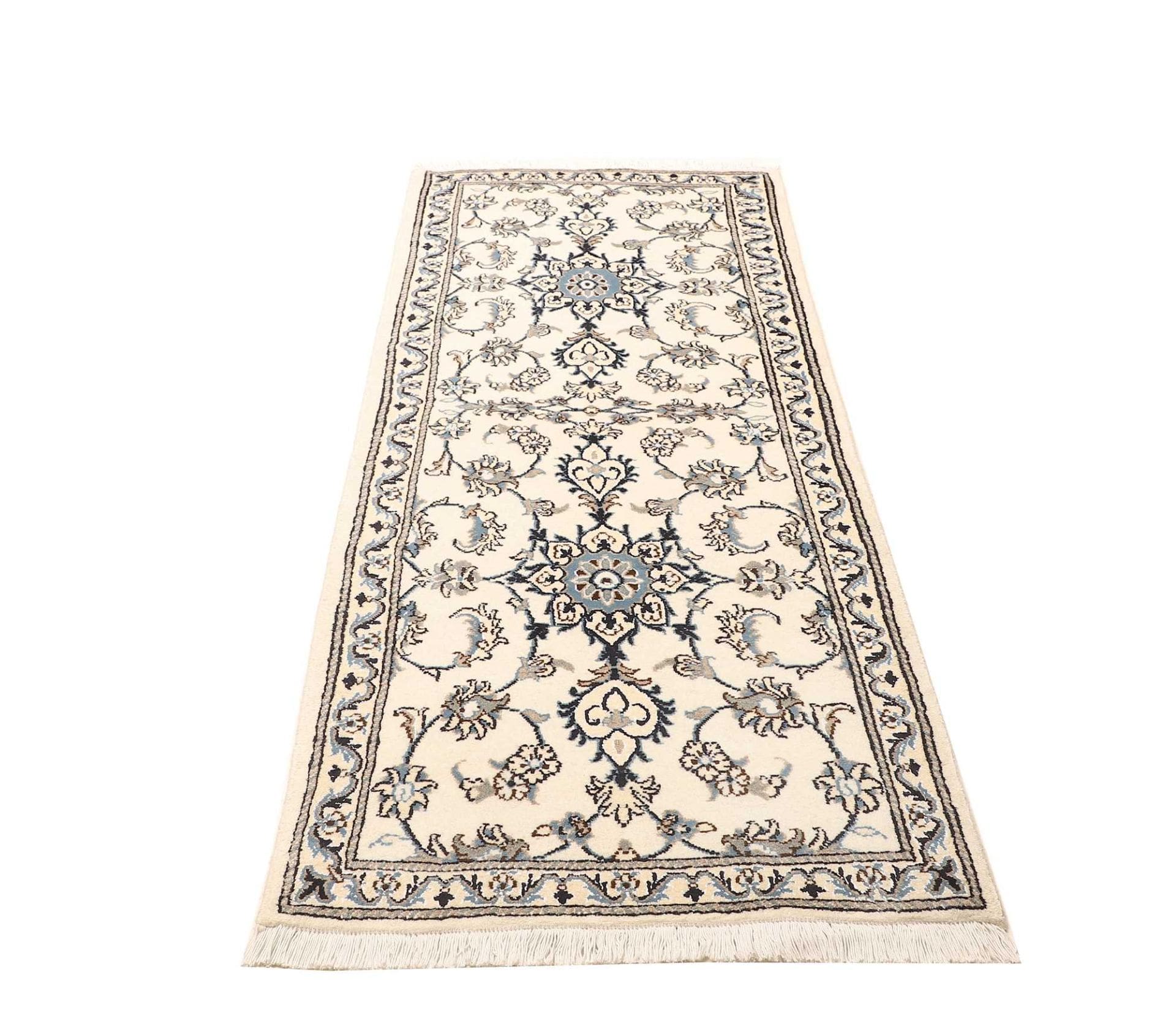Nain Perserteppich aus Iran, 81 × 210 cm