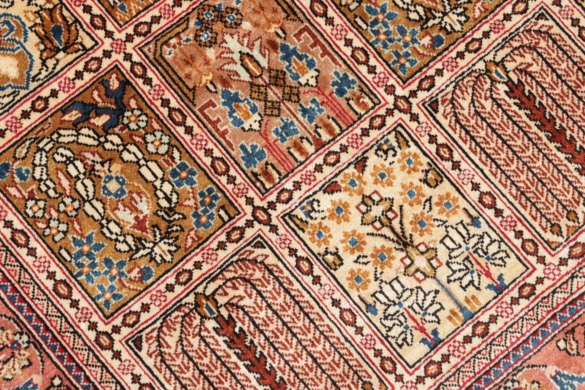 Handgeknüpfter Ghom Perserteppich, 65 × 205 cm, Seide