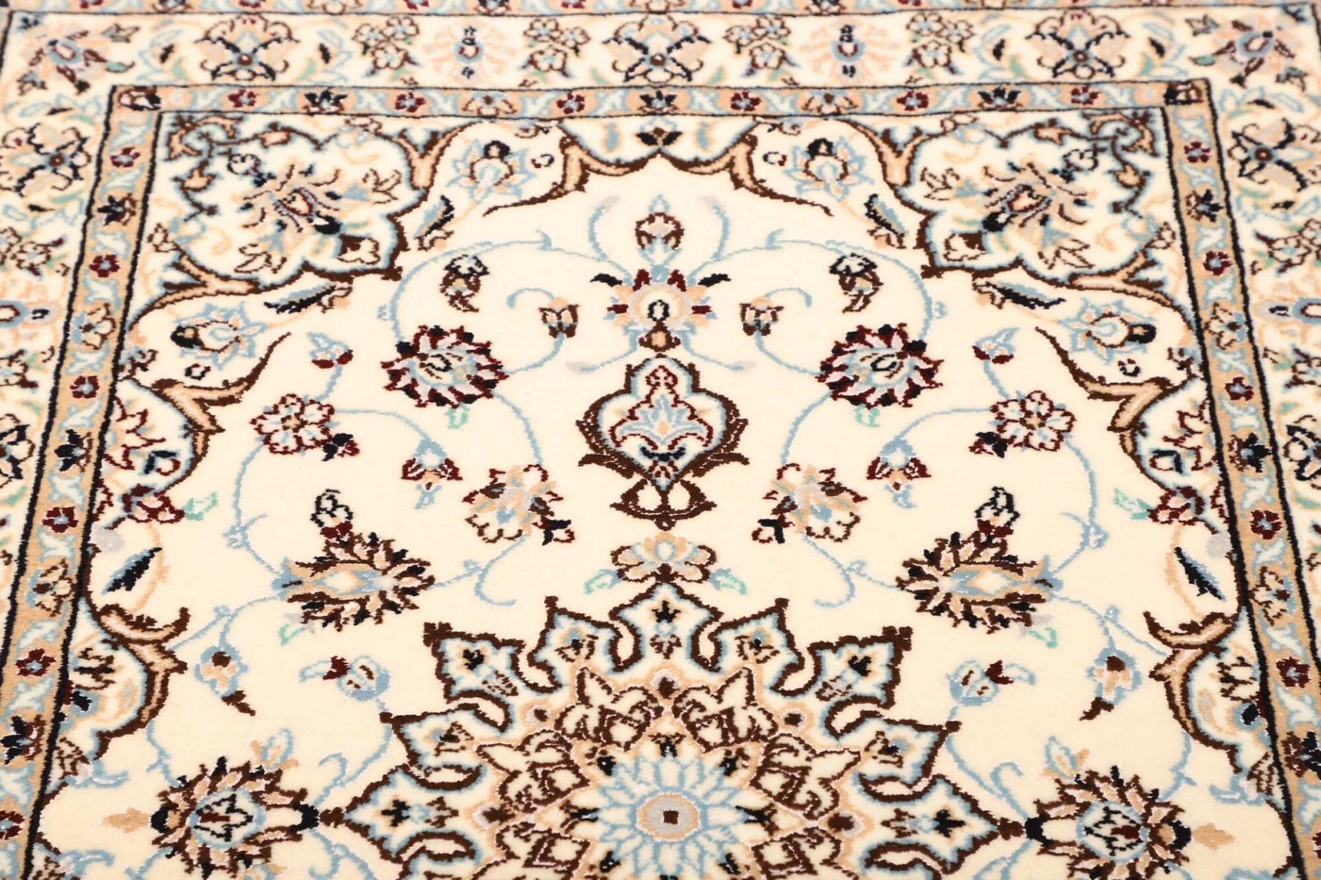Handgeknüpfter Nain Perserteppich 98 × 354 cm