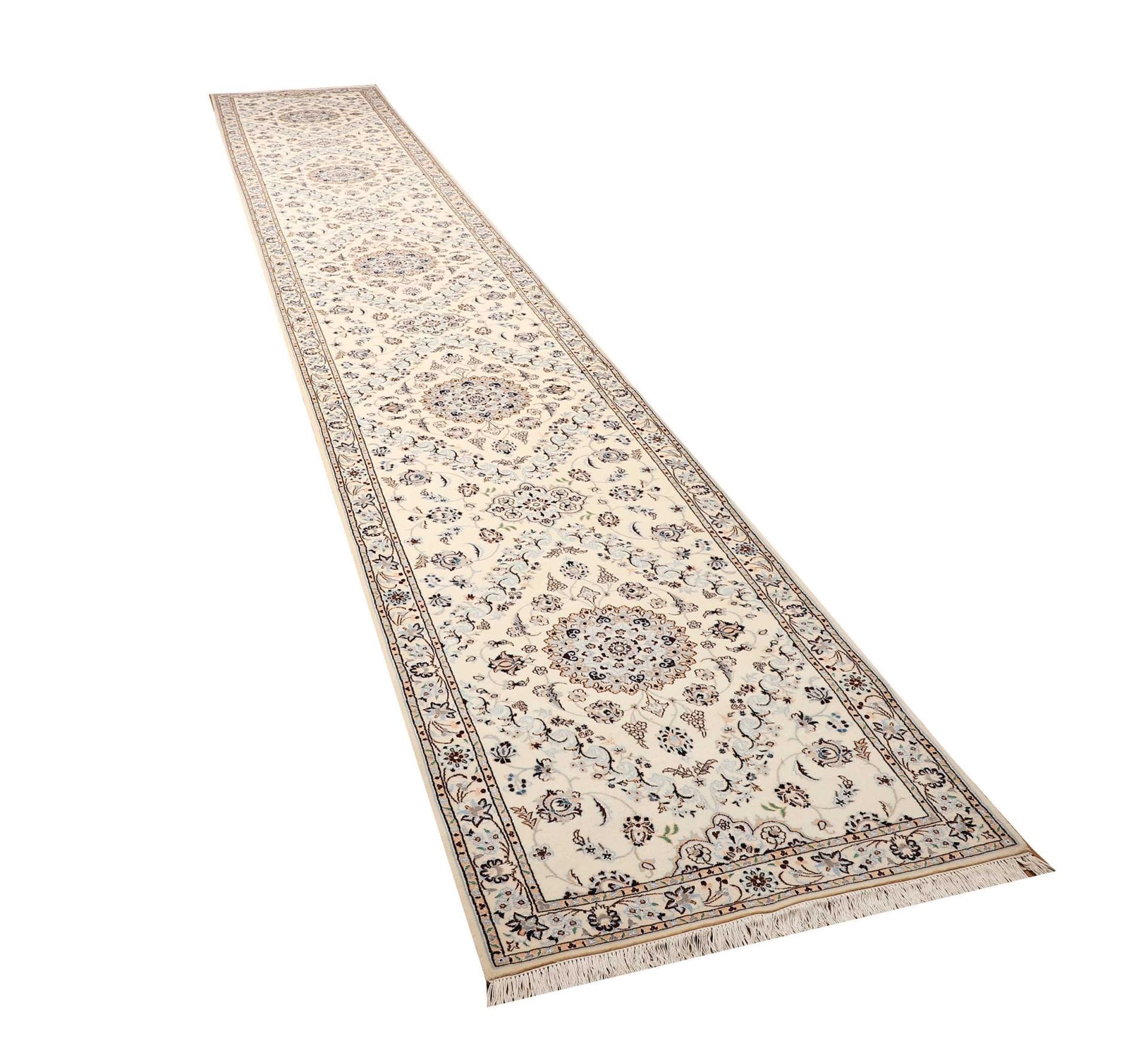 Handgeknüpfter Nain Perserteppich 83 × 541 cm
