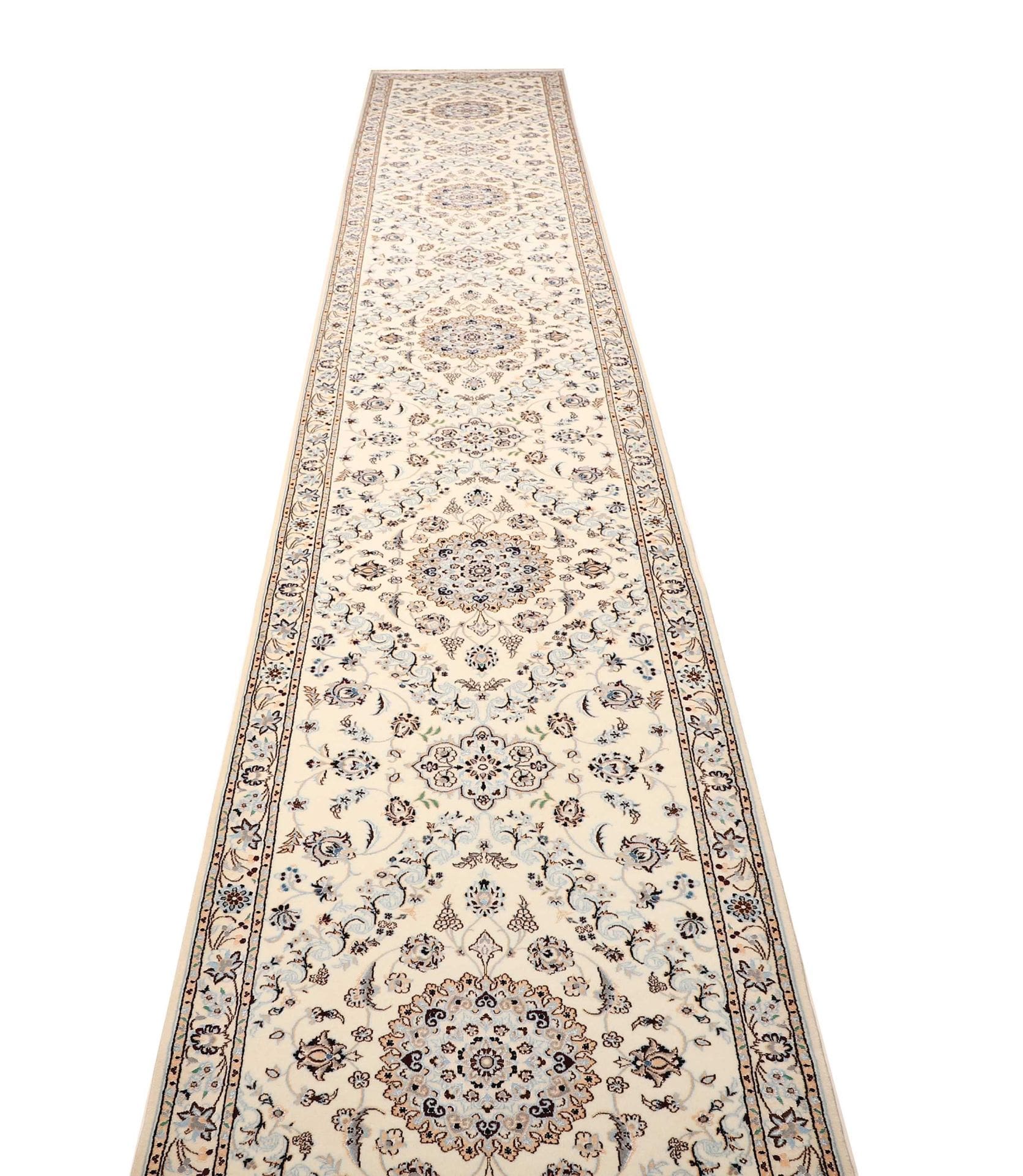 Handgeknüpfter Nain Perserteppich 83 × 541 cm