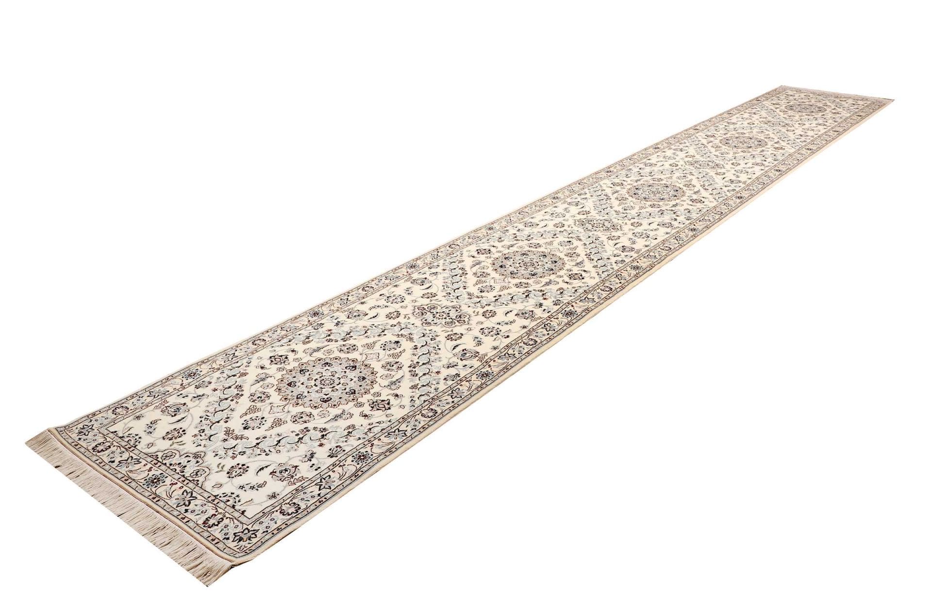 Handgeknüpfter Nain Perserteppich 87 × 541 cm