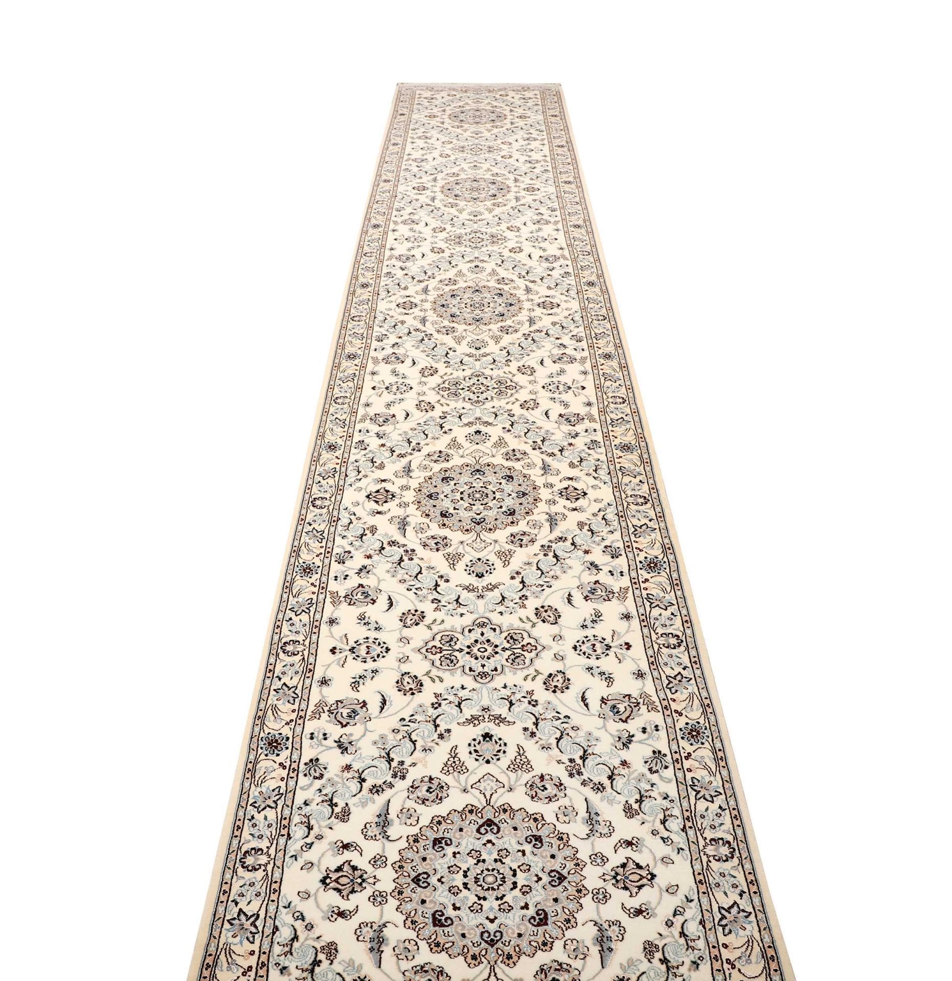Handgeknüpfter Nain Perserteppich 87 × 541 cm