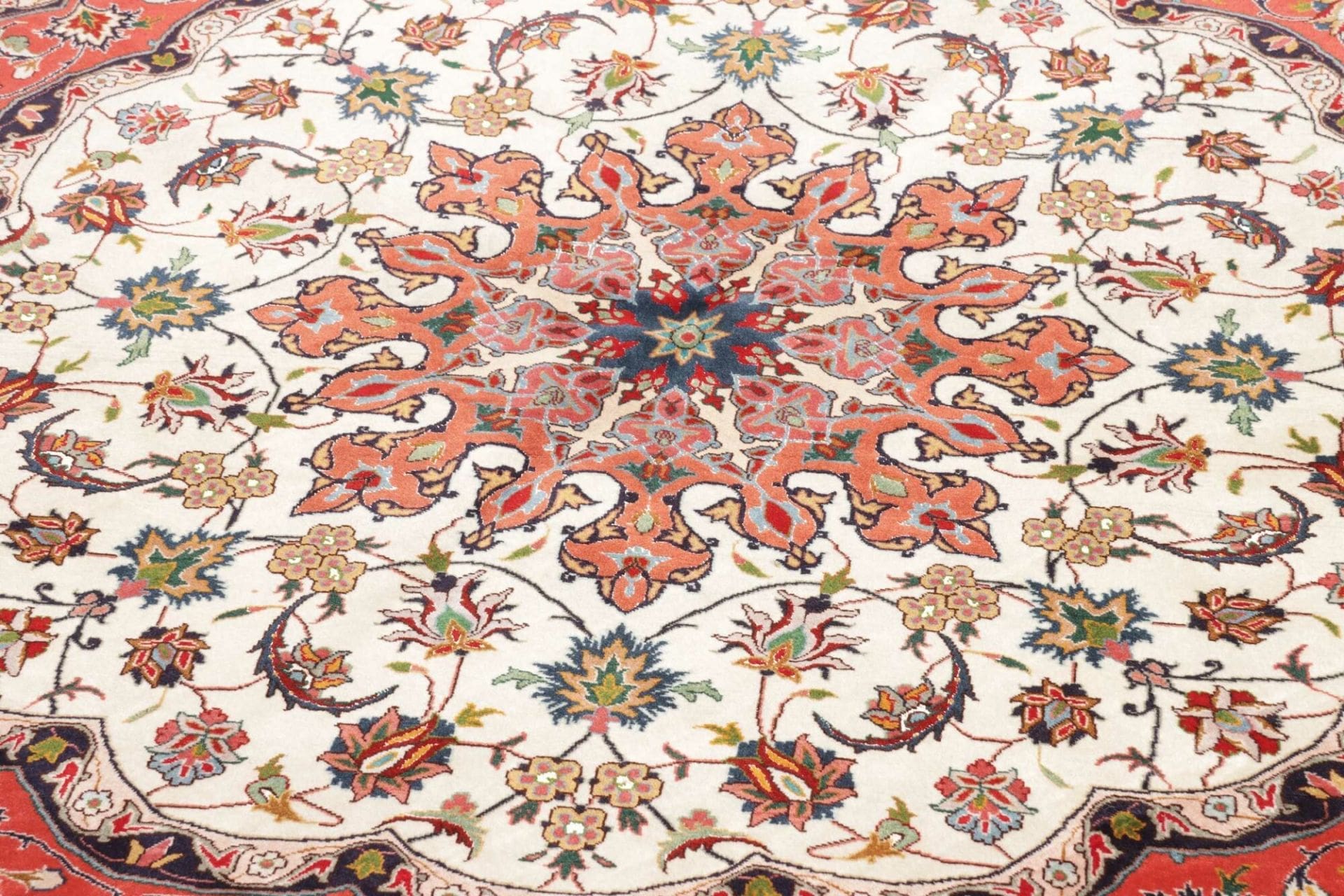 Täbriz Perserteppich 153 × 150 cm aus Wolle, handgeknüpft