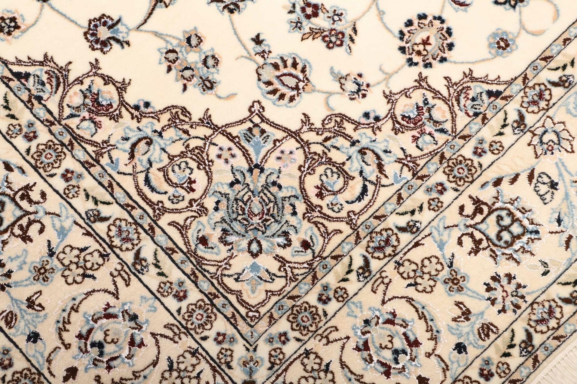 Nain Perserteppich 167 × 163 cm aus Wolle, handgeknüpft