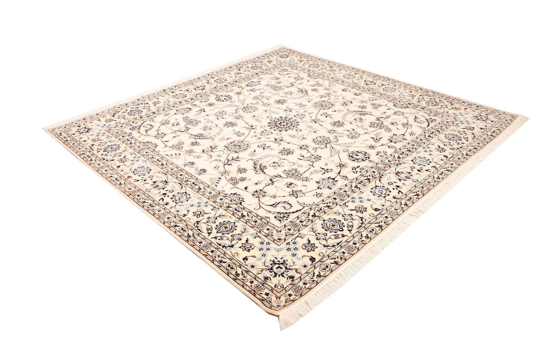 Nain Perserteppich aus Iran, 207 × 205 cm