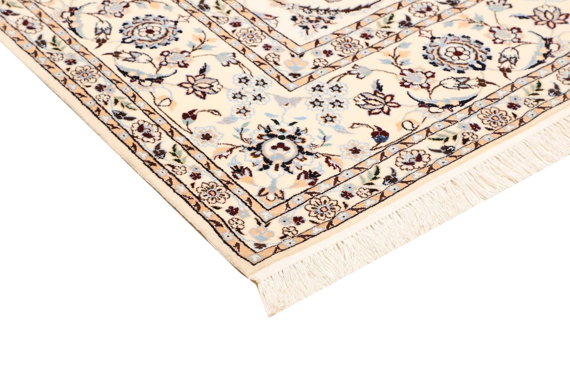 Nain Perserteppich aus Iran, 207 × 205 cm