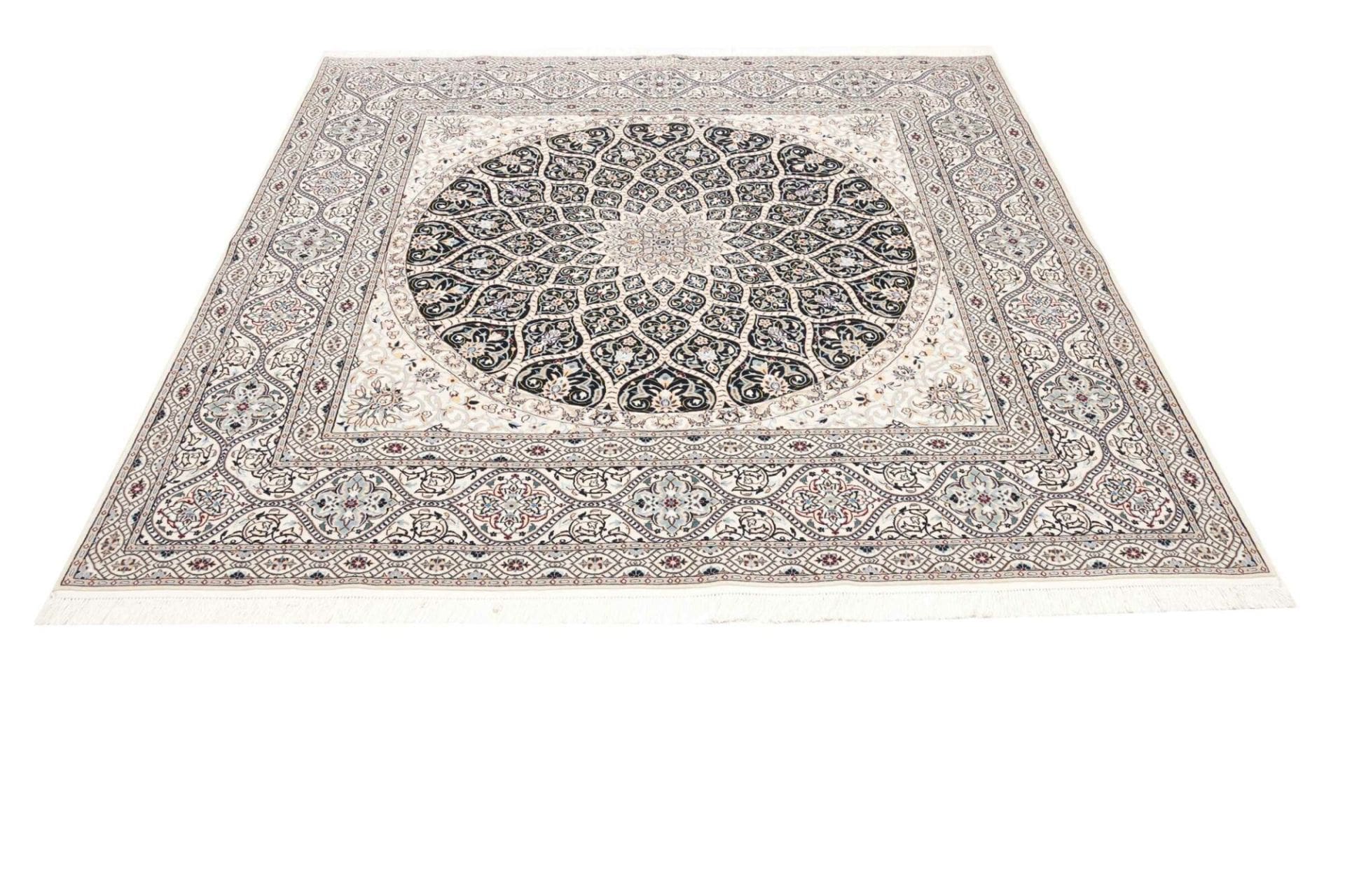Nain Perserteppich 205 × 205 cm aus Wolle, handgeknüpft