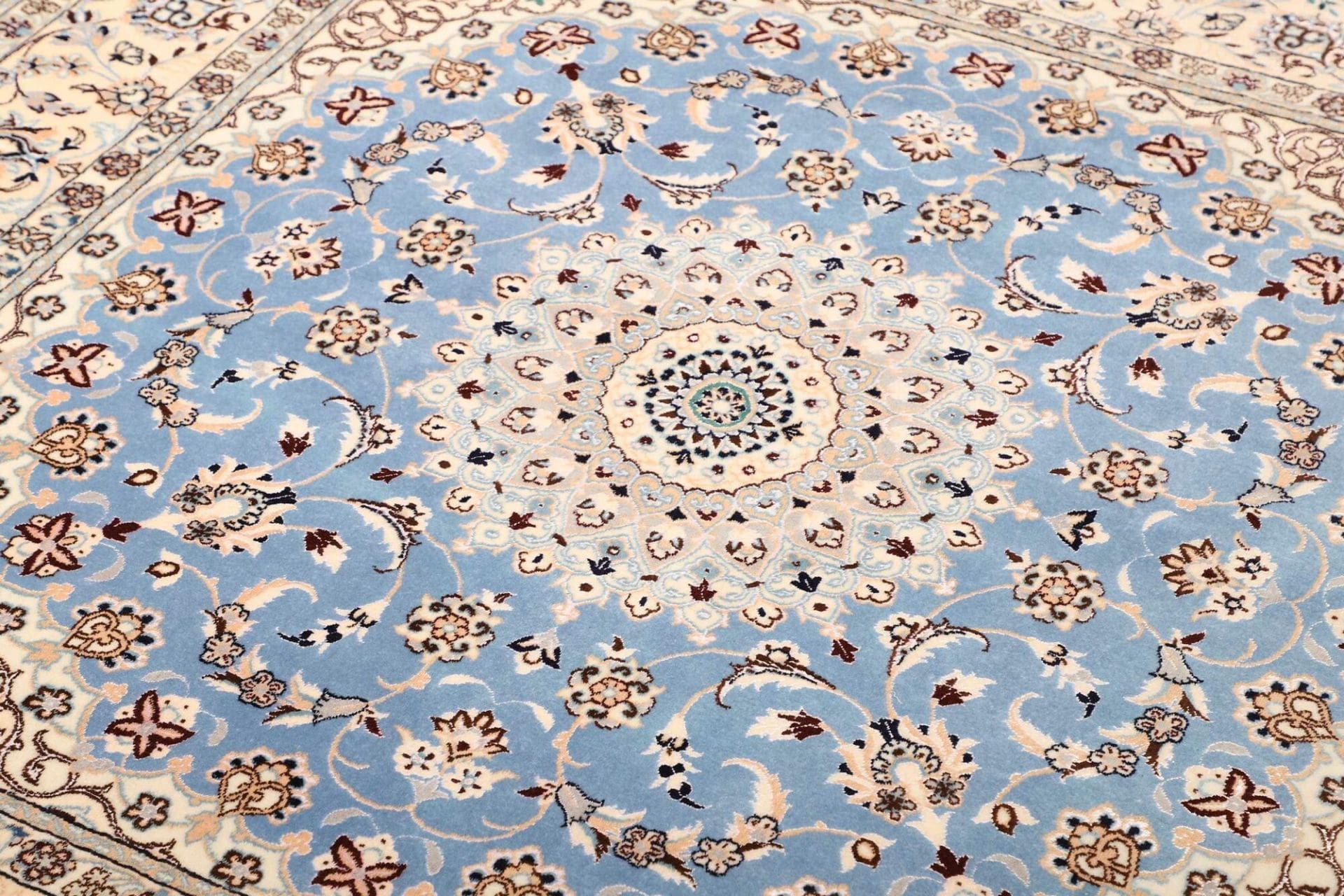 Nain Perserteppich aus Iran, 154 × 154 cm