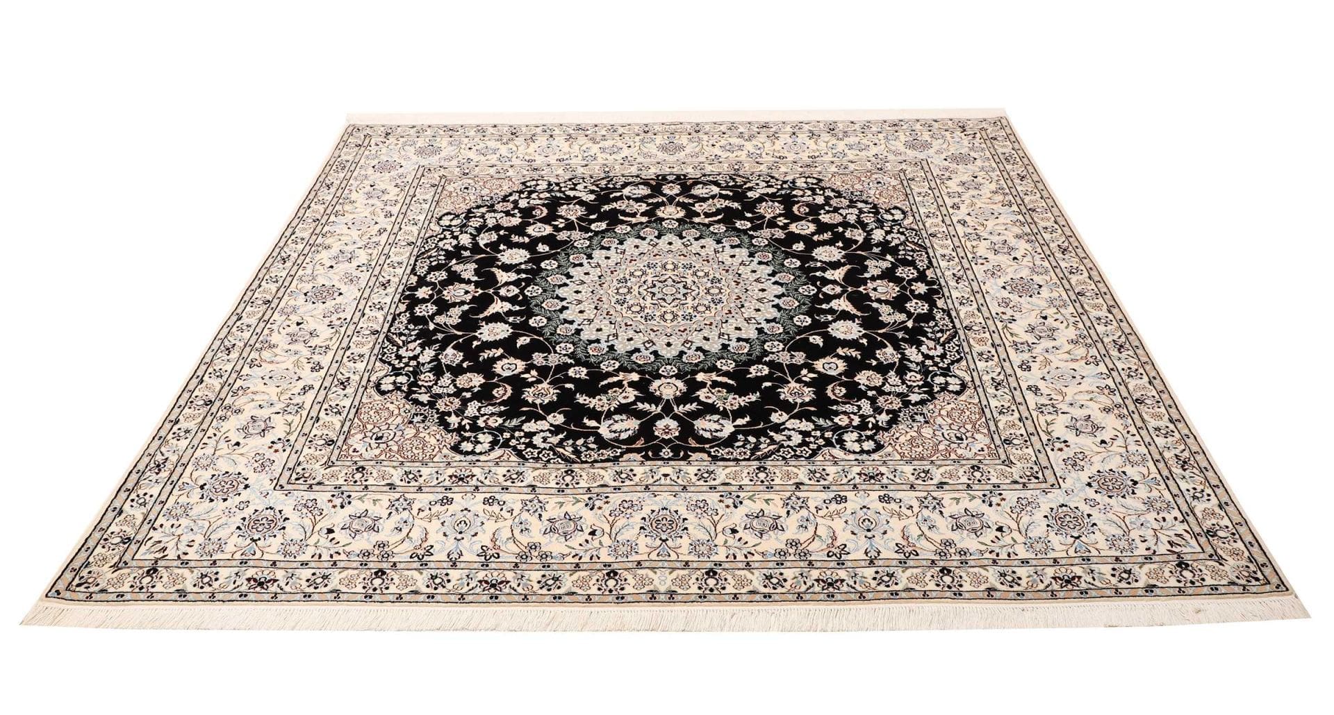 Handgeknüpfter Nain Perserteppich 215 × 205 cm
