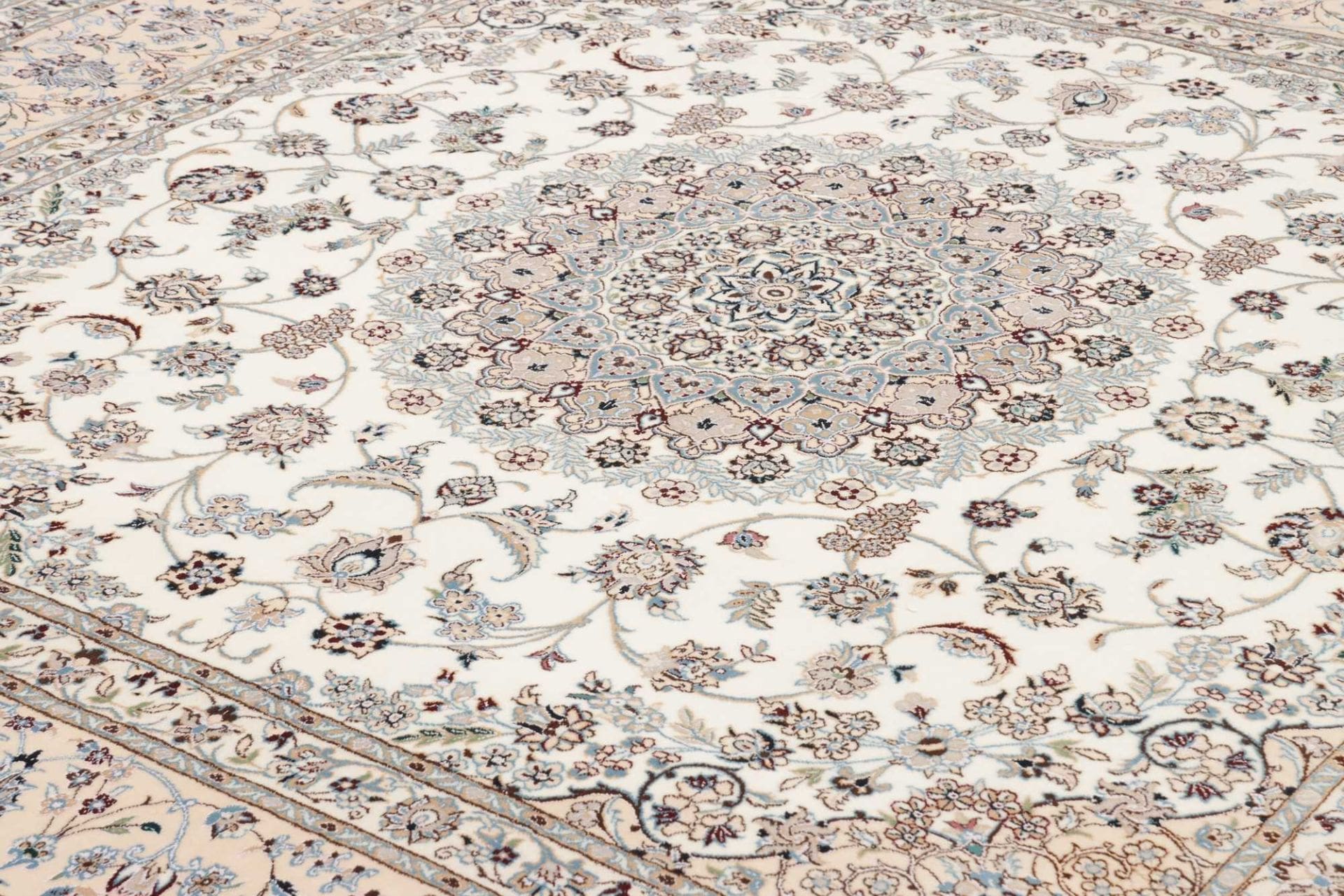 Handgeknüpfter Nain Perserteppich, 212 × 205 cm, Wolle