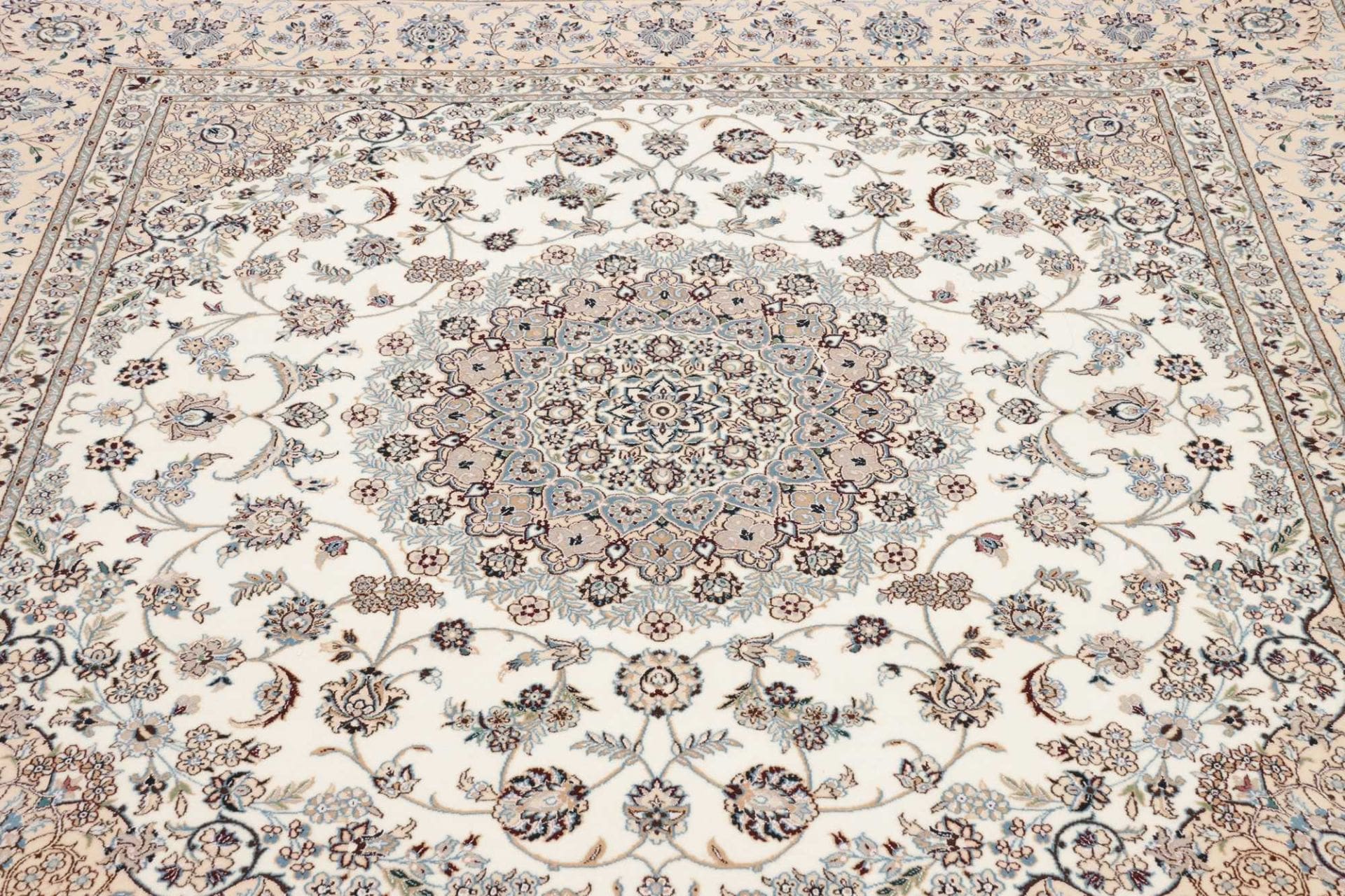 Handgeknüpfter Nain Perserteppich, 212 × 205 cm, Wolle