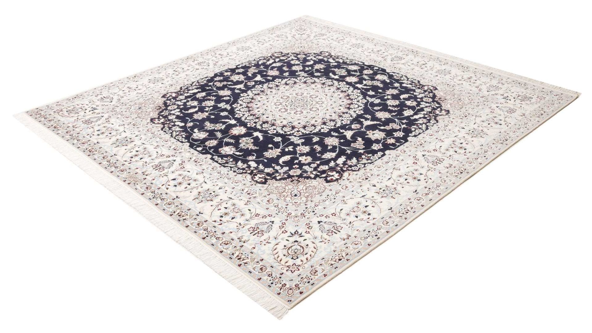 Nain Perserteppich 208 × 210 cm aus Wolle, handgeknüpft