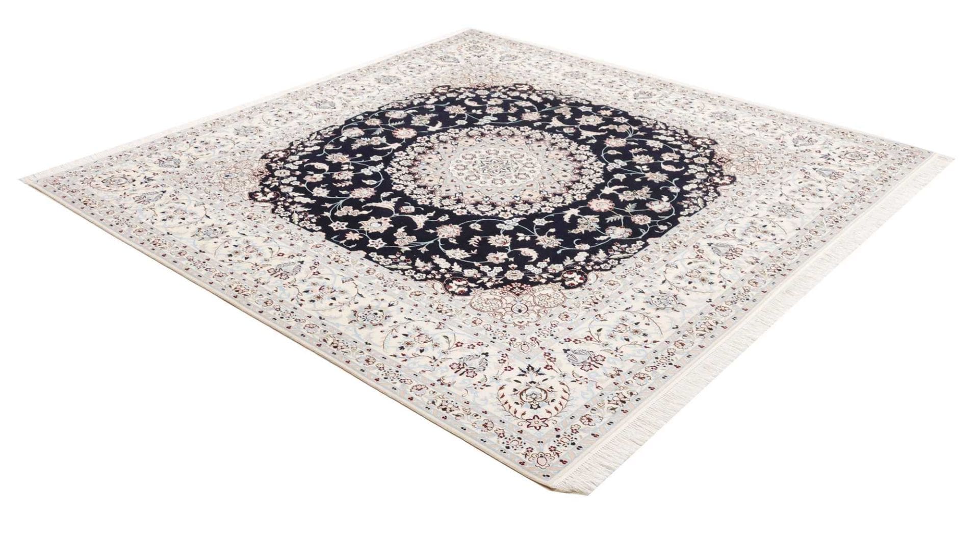 Nain Perserteppich 208 × 210 cm aus Wolle, handgeknüpft