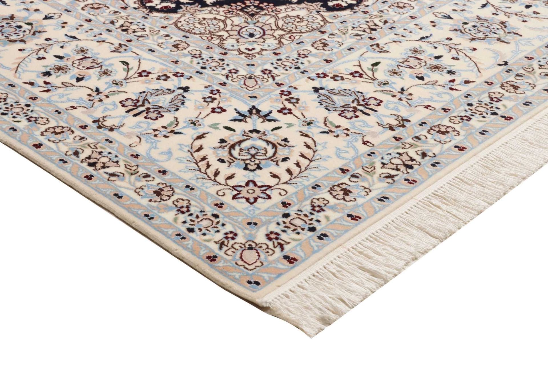 Nain Perserteppich 208 × 210 cm aus Wolle, handgeknüpft