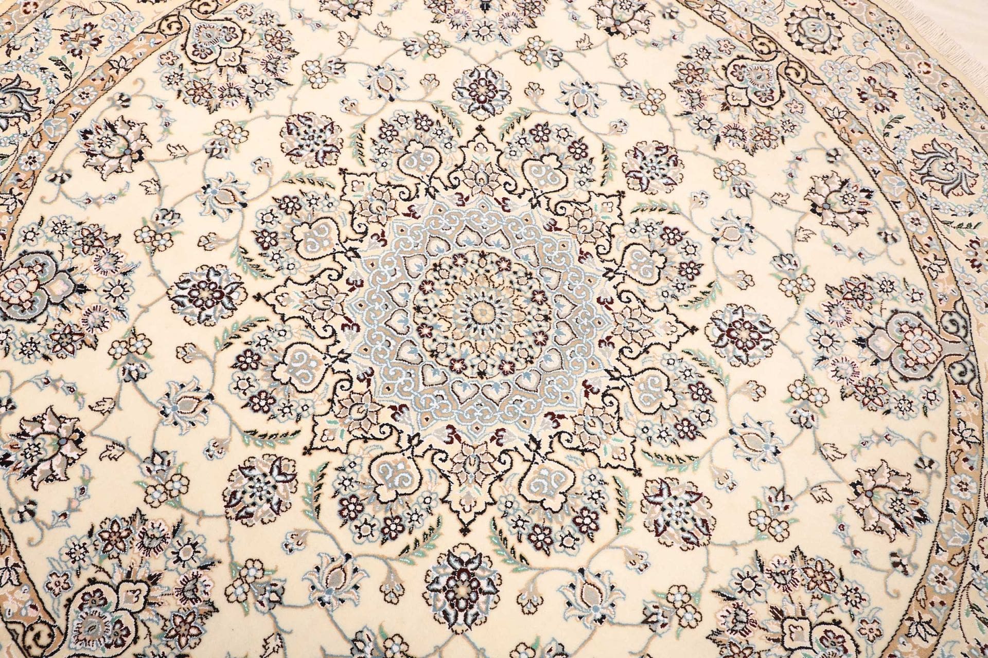 Nain Perserteppich aus Iran, 208 × 205 cm