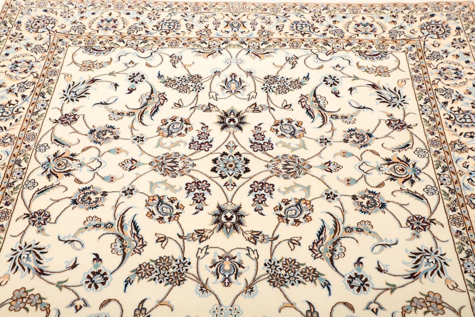 Nain Perserteppich aus Iran, 159 × 161 cm