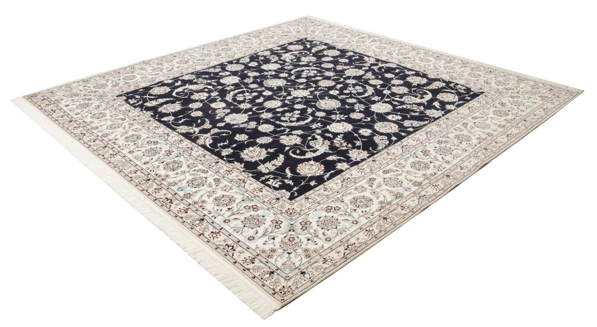 Handgeknüpfter Nain Perserteppich 263 × 261 cm