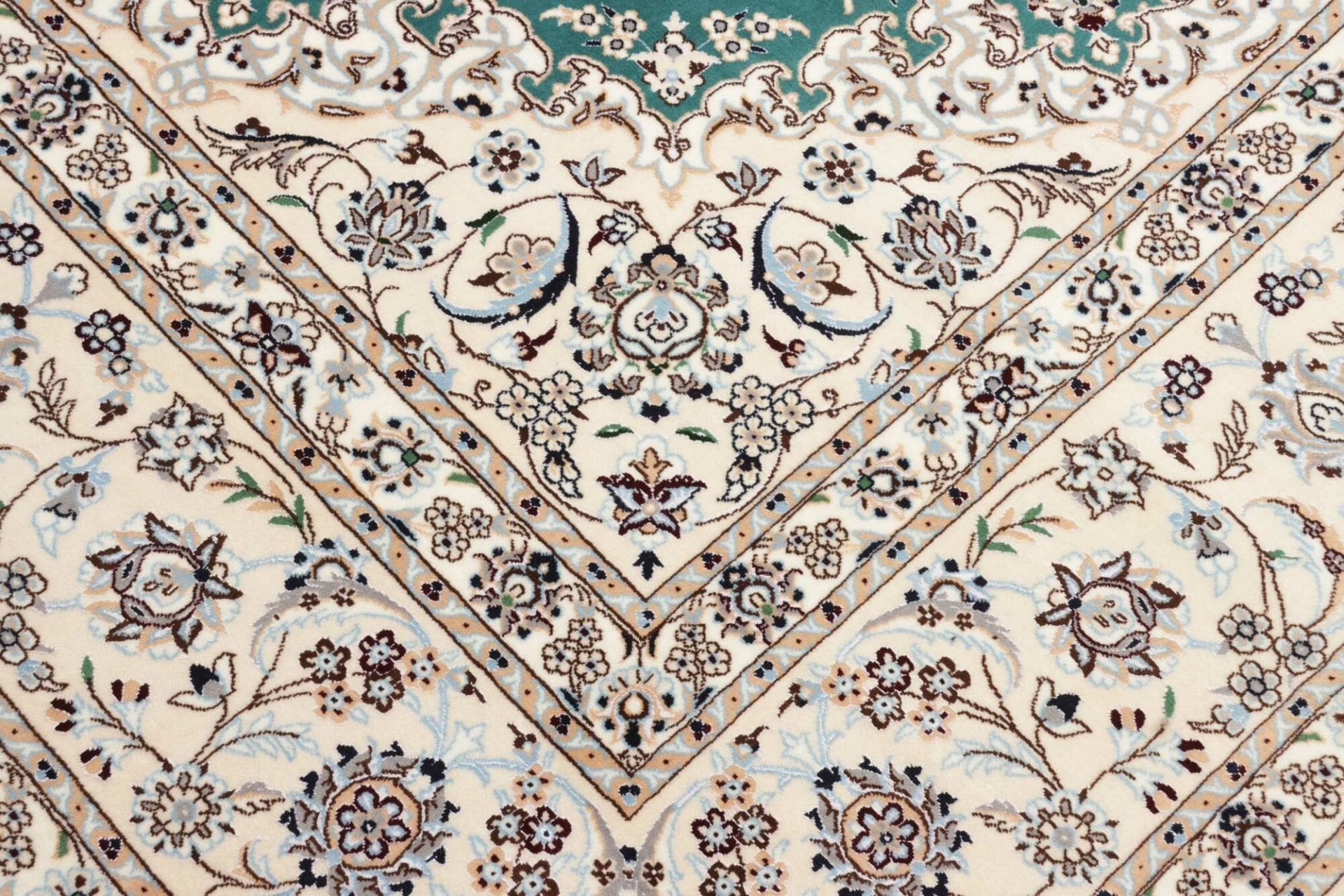 Nain Perserteppich 256 × 248 cm aus Wolle, handgeknüpft