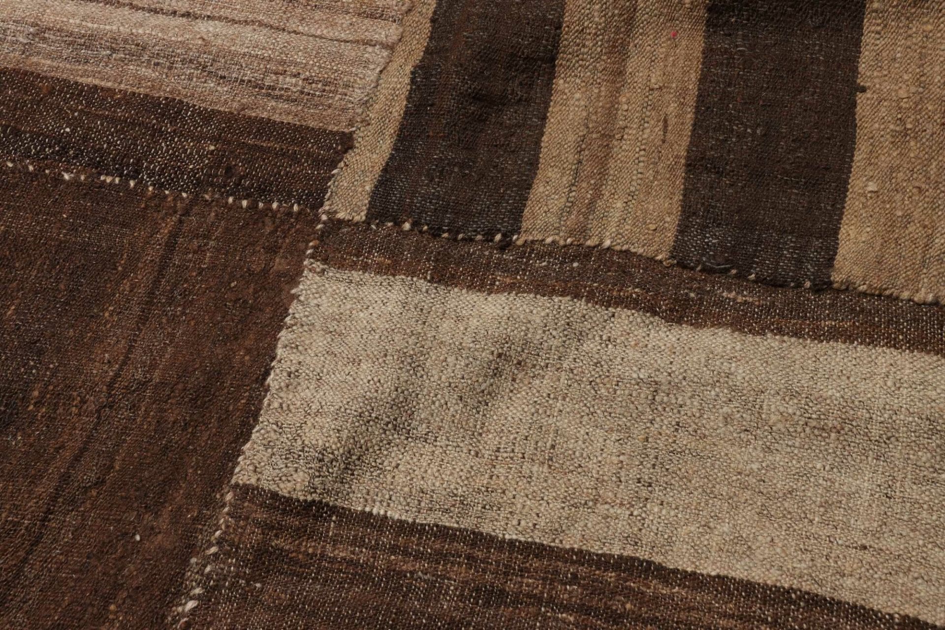 Handgeknüpfter Perserteppich, 376 × 400 cm, Wolle