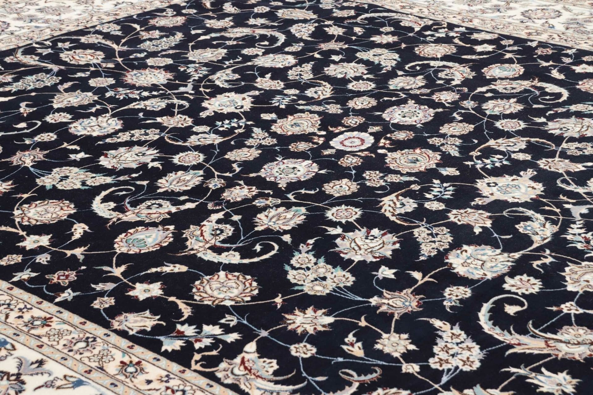 Handgeknüpfter Nain Perserteppich, 263 × 310 cm, Wolle