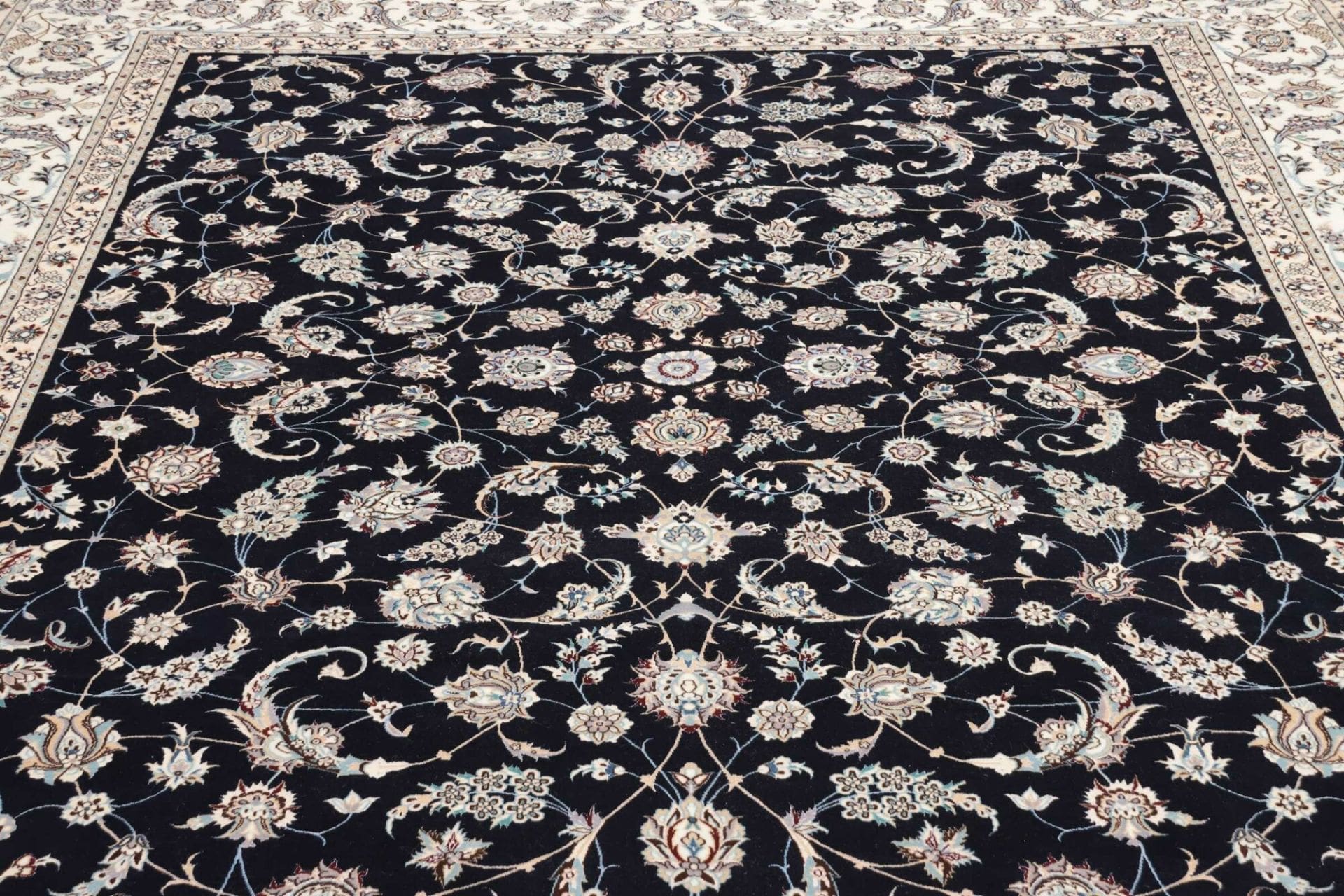 Handgeknüpfter Nain Perserteppich, 263 × 310 cm, Wolle