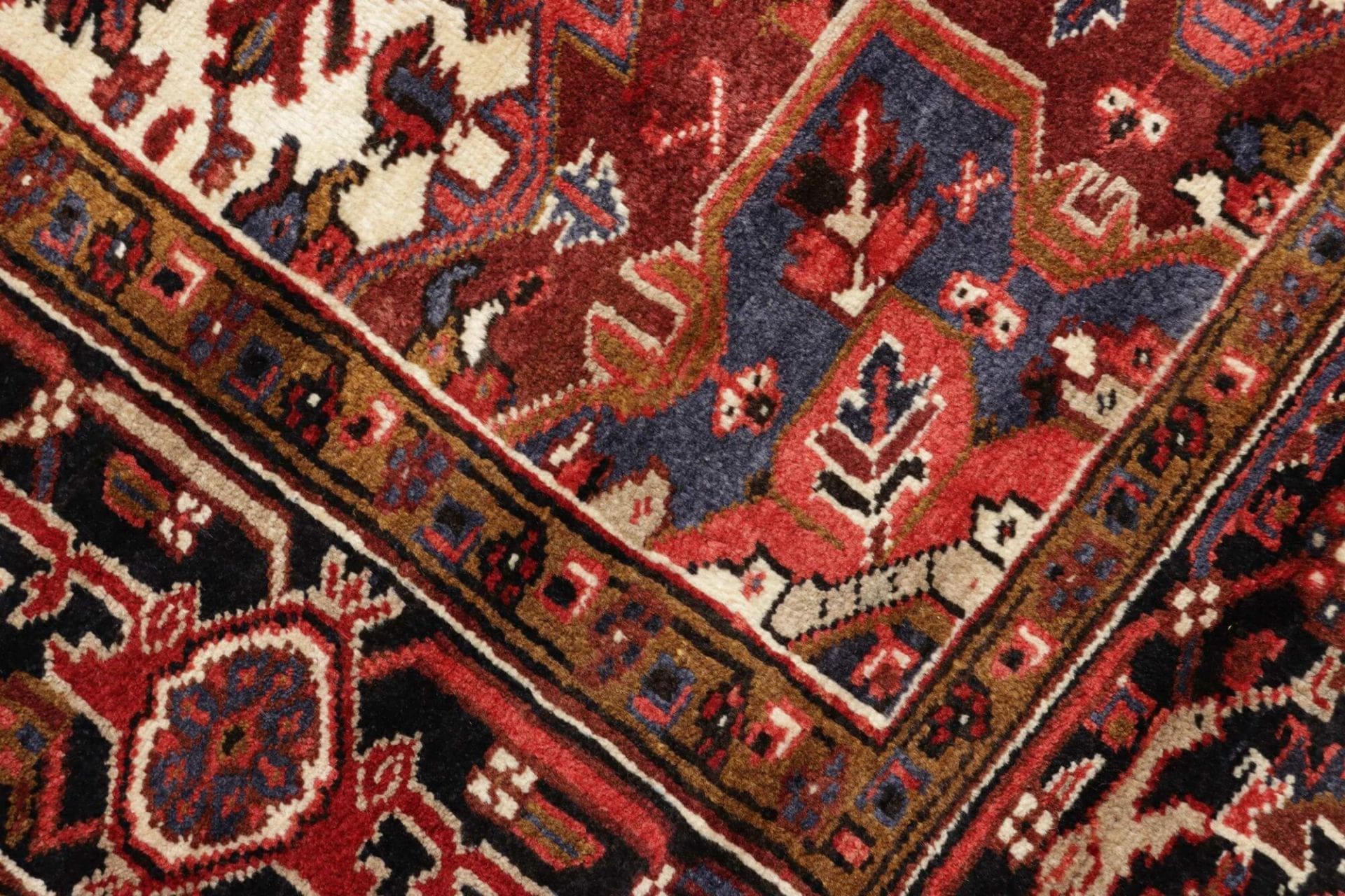 Heriz Perserteppich aus Iran, 253 × 285 cm