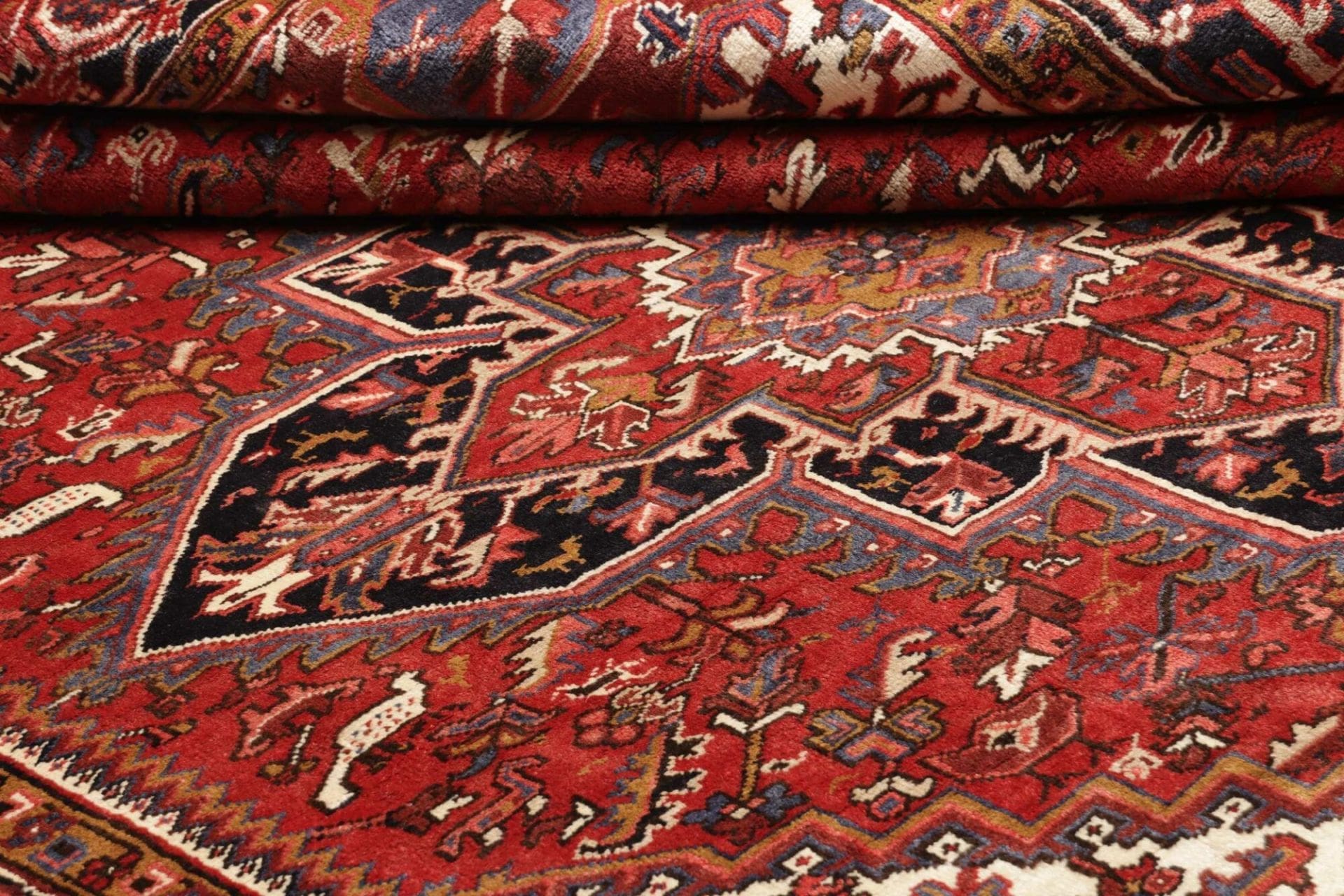 Heriz Perserteppich aus Iran, 253 × 285 cm