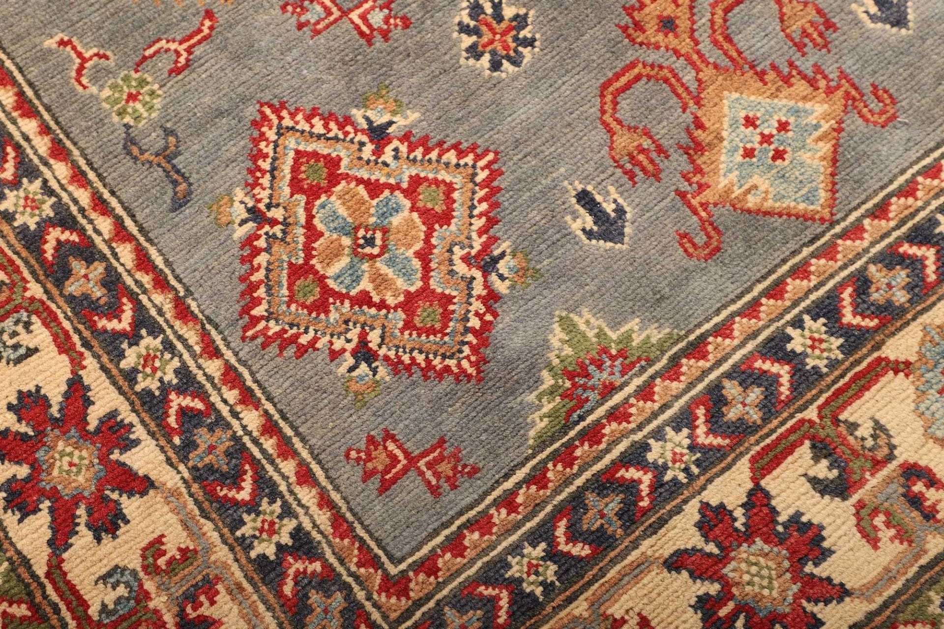 Kazak Orientteppich aus Afghanistan, 119 × 186 cm