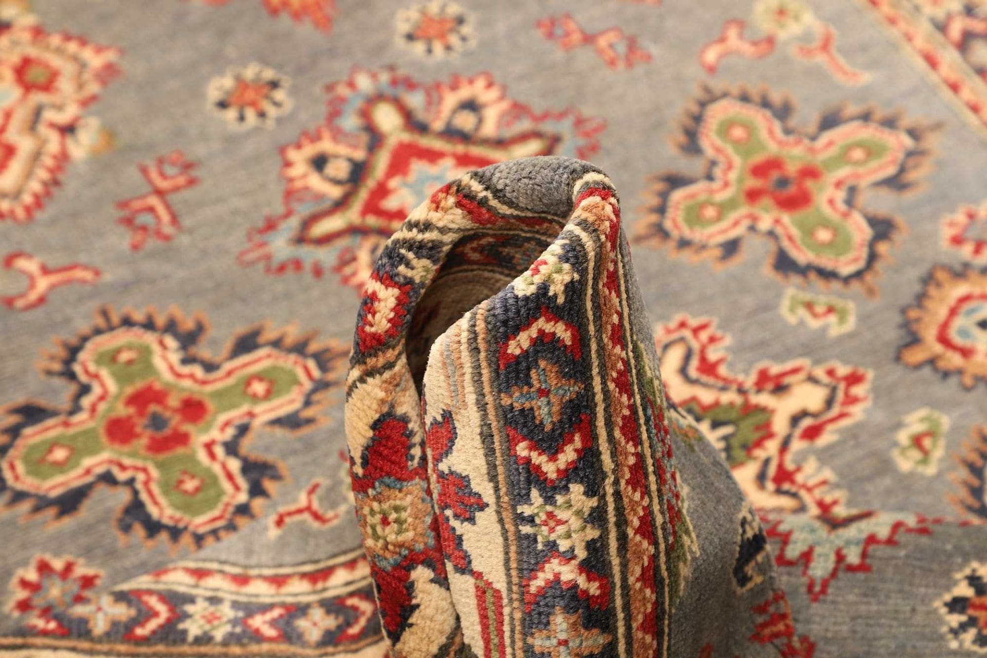 Kazak Orientteppich aus Afghanistan, 119 × 186 cm