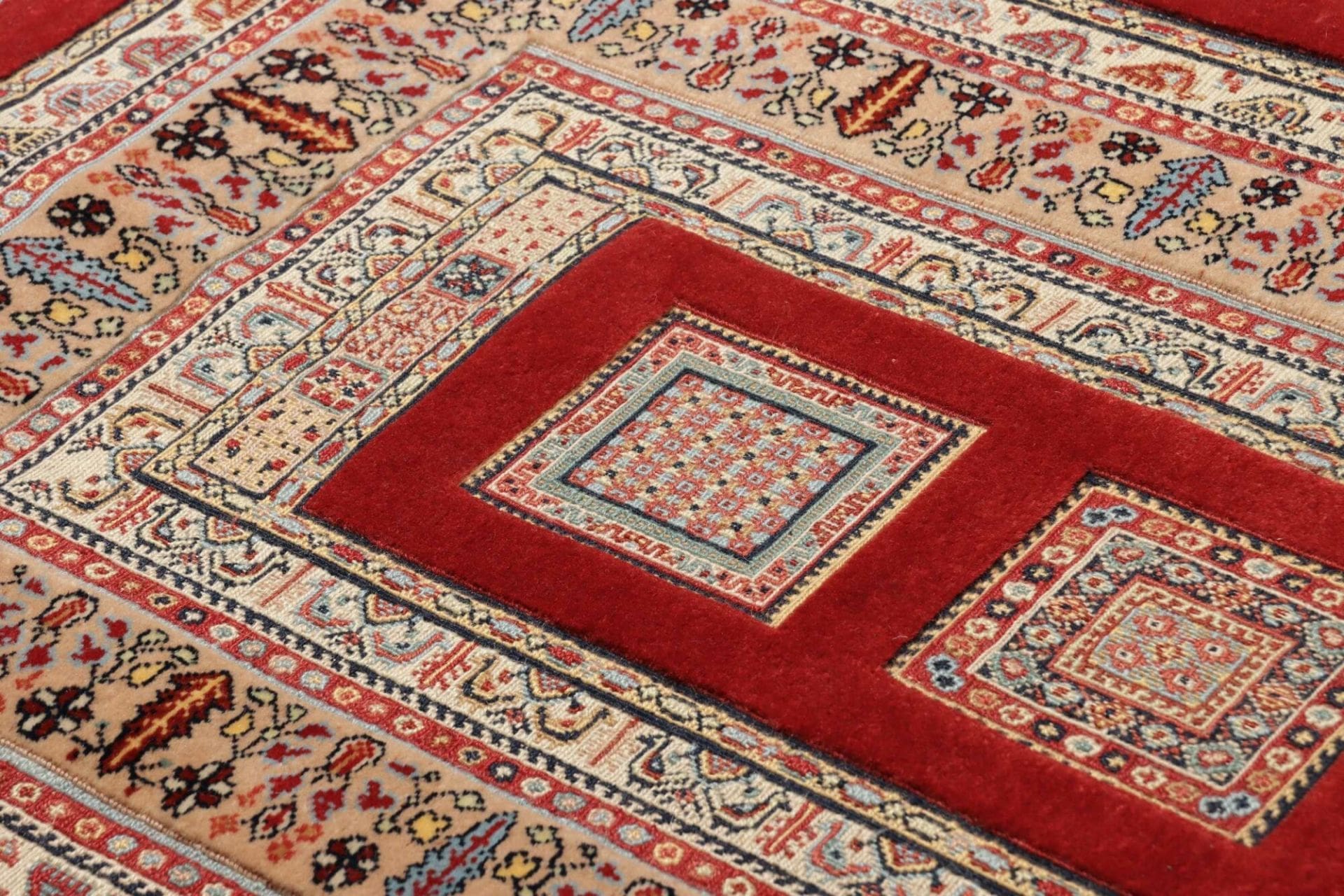 Perserteppich aus Iran, 83 × 116 cm