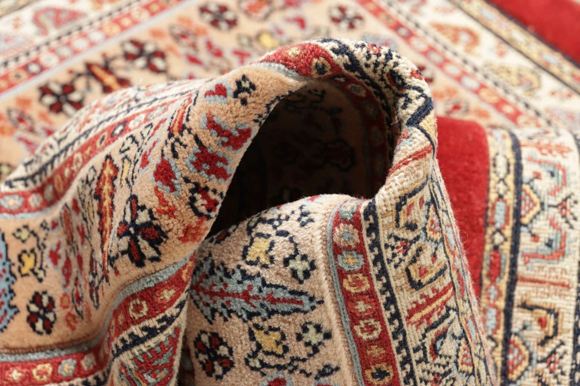 Perserteppich aus Iran, 83 × 116 cm