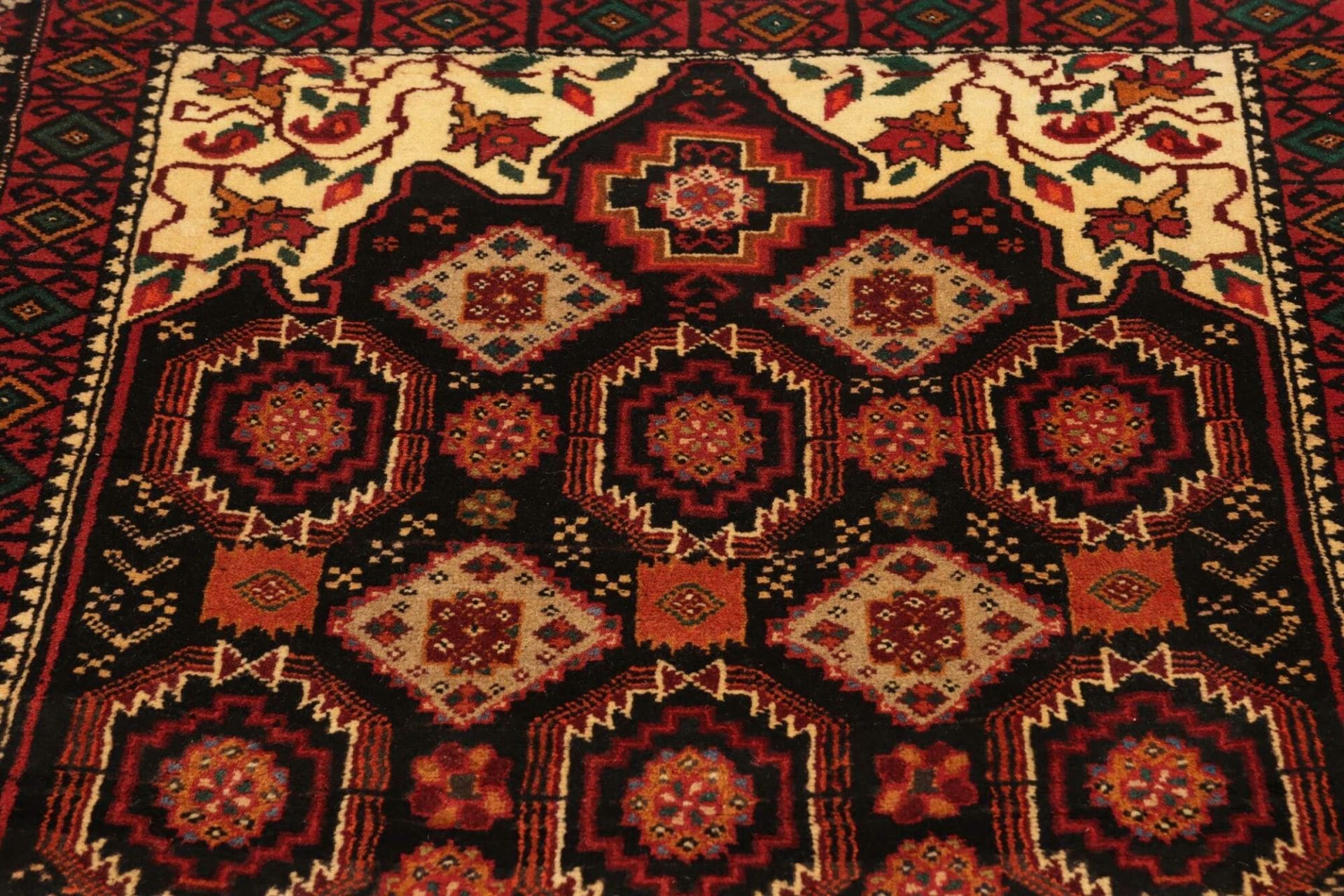 orientteppich-107-x-194cm-aus-schurwolle-handgeknupft-nain-muster-7 Handgeknüpfter Nain Perserteppich 107 × 194 cm