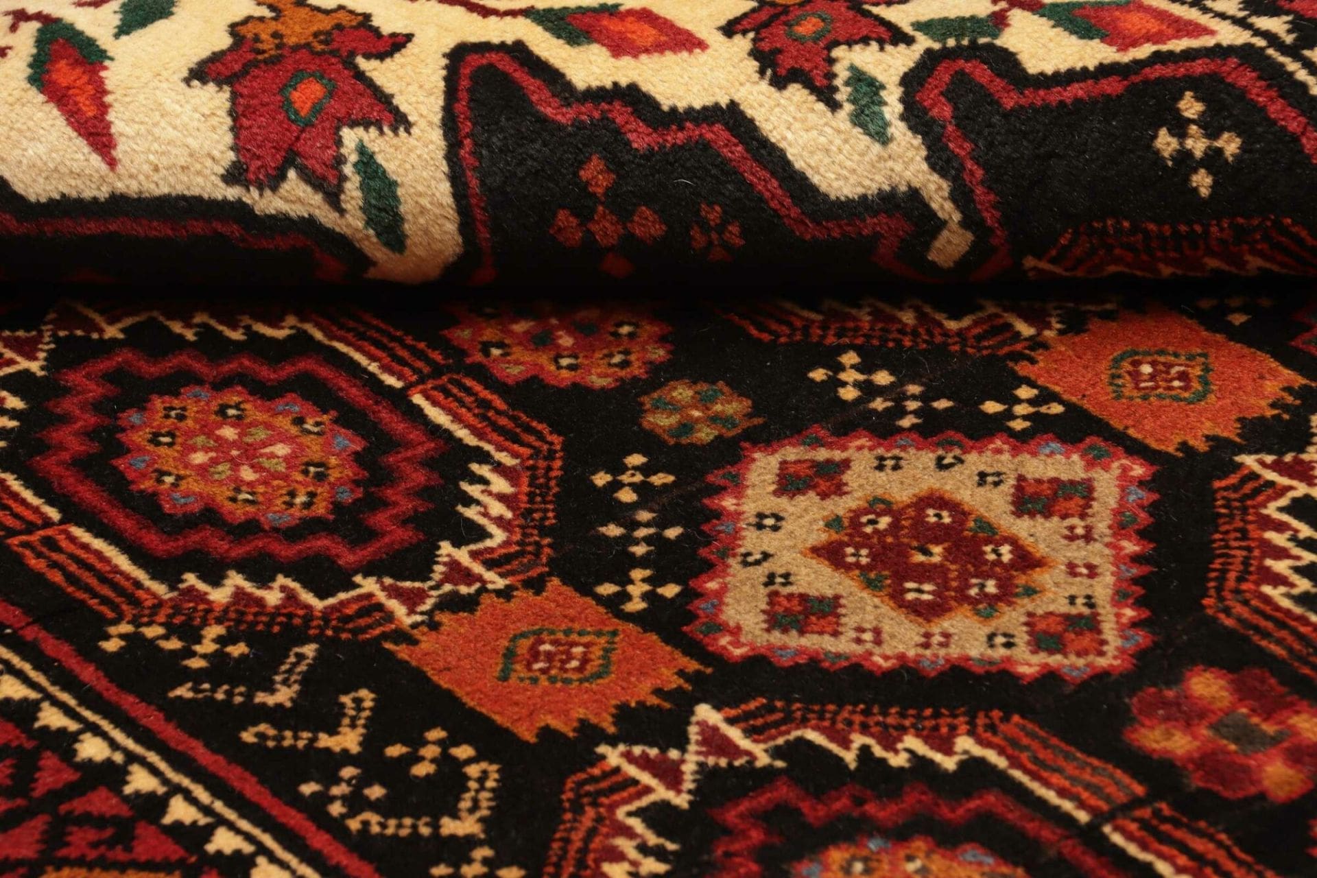 orientteppich-107-x-194cm-aus-schurwolle-handgeknupft-nain-muster-9 Handgeknüpfter Nain Perserteppich 107 × 194 cm