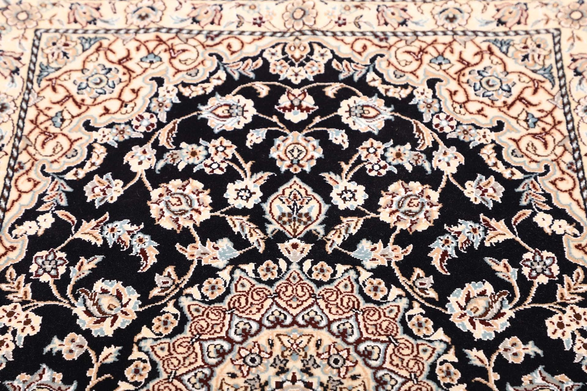 Handgeknüpfter Nain Perserteppich 85 × 130 cm